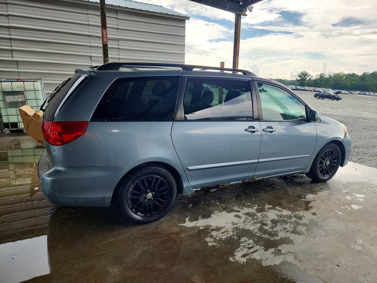 2010 Toyota Sienna Xle Blue vin: 5TDDK4CC1AS028249