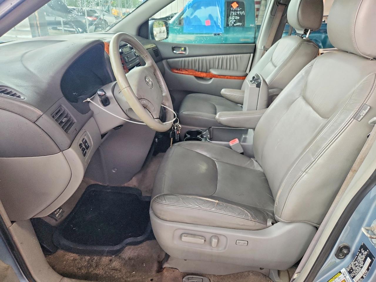 2010 Toyota Sienna Xle Blue vin: 5TDDK4CC1AS028249