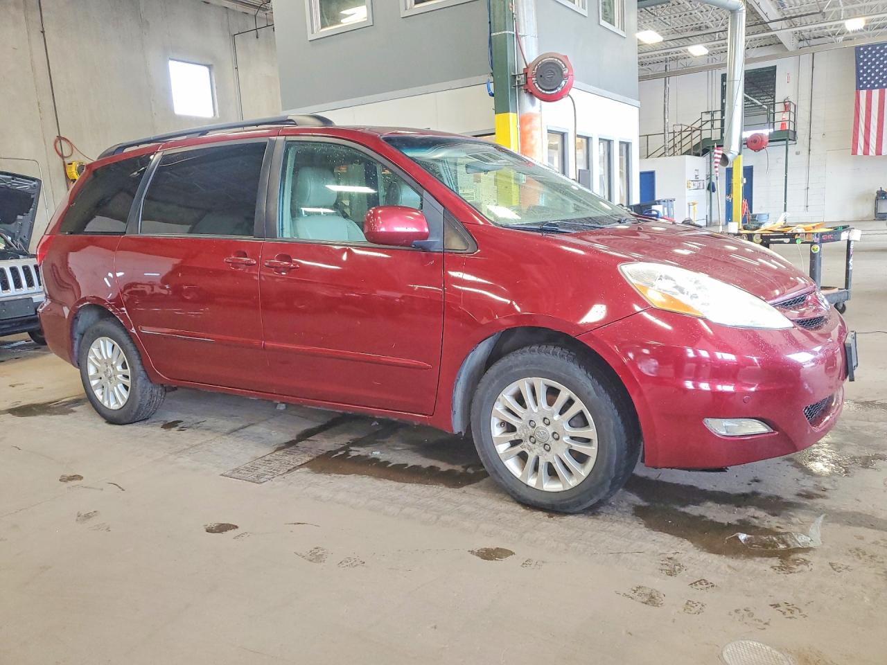 2010 Toyota Sienna Xle Red vin: 5TDDK4CC1AS030311