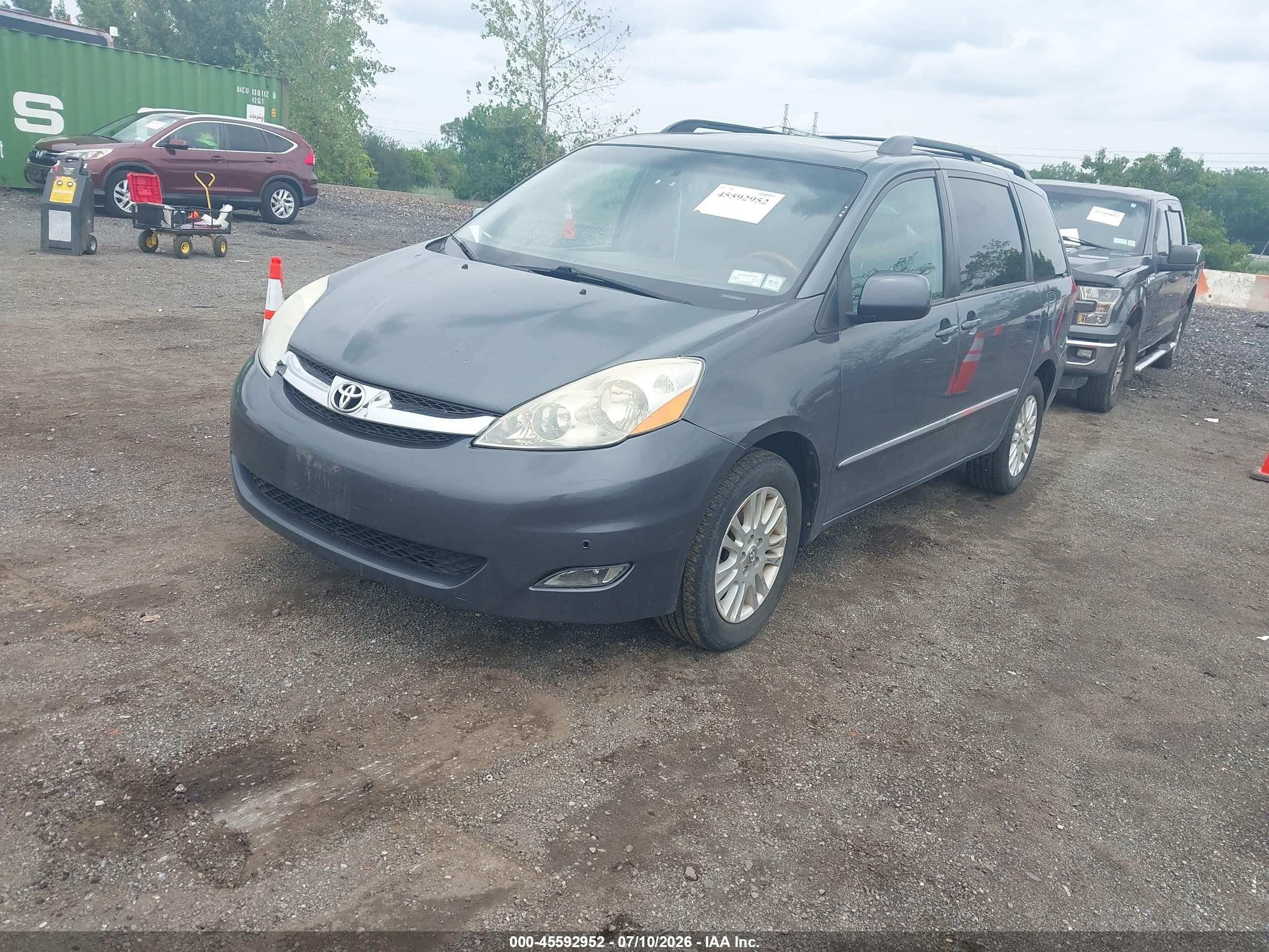 2010 Toyota Sienna Limited Серый vin: 5TDDK4CC1AS030373