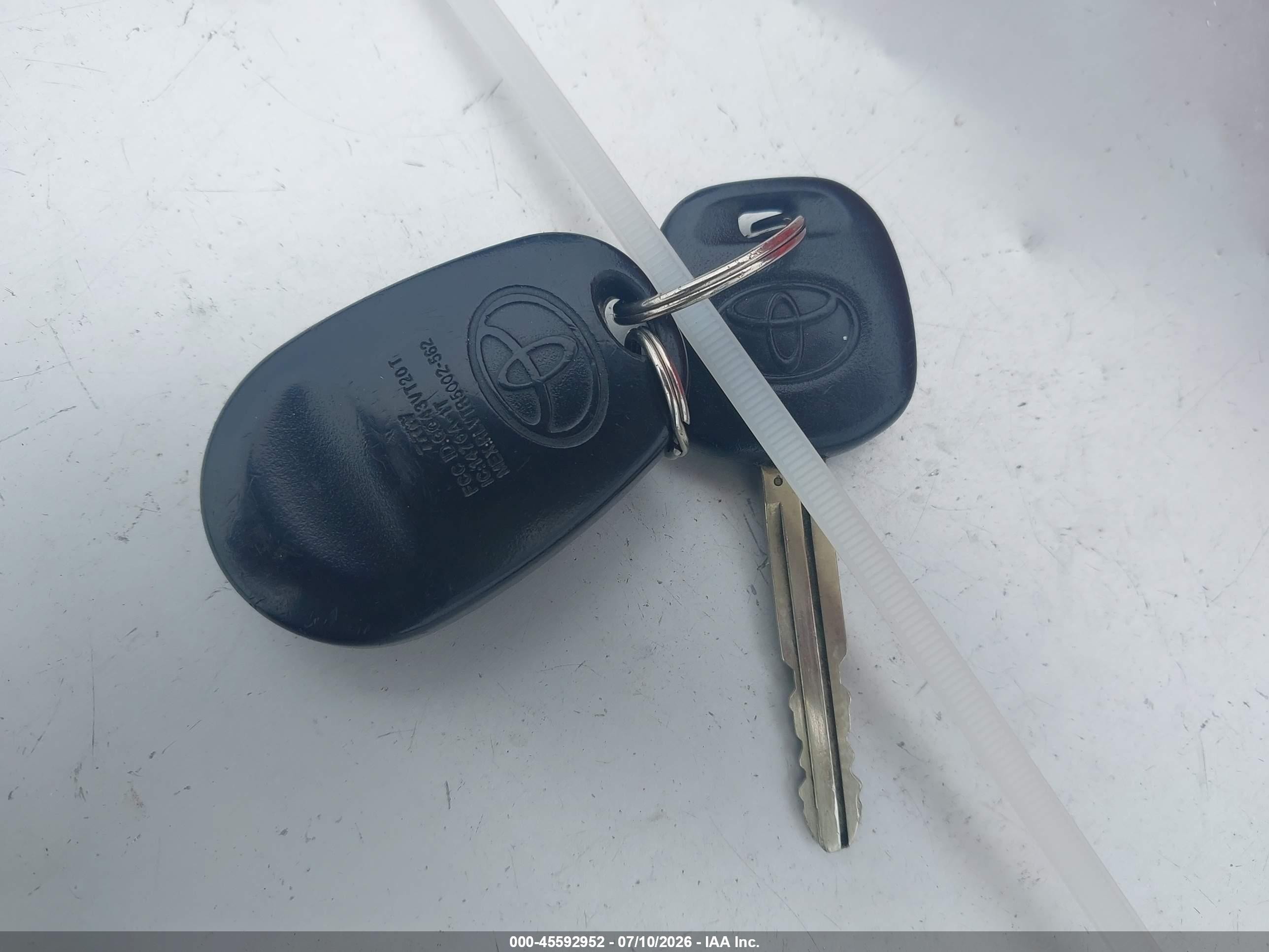 2010 Toyota Sienna Limited Серый vin: 5TDDK4CC1AS030373