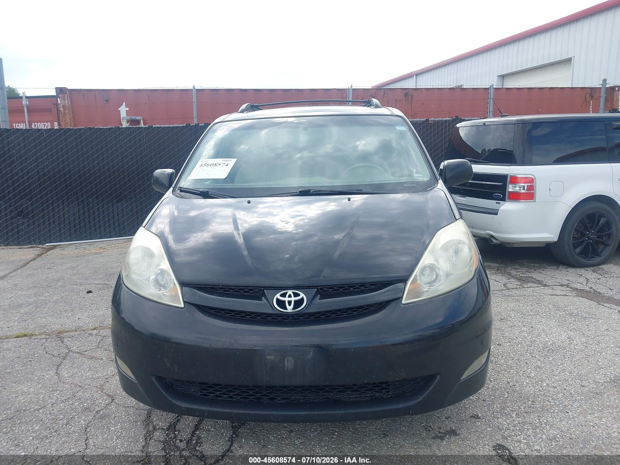 2010 Toyota Sienna Xle Черный vin: 5TDDK4CC8AS028605