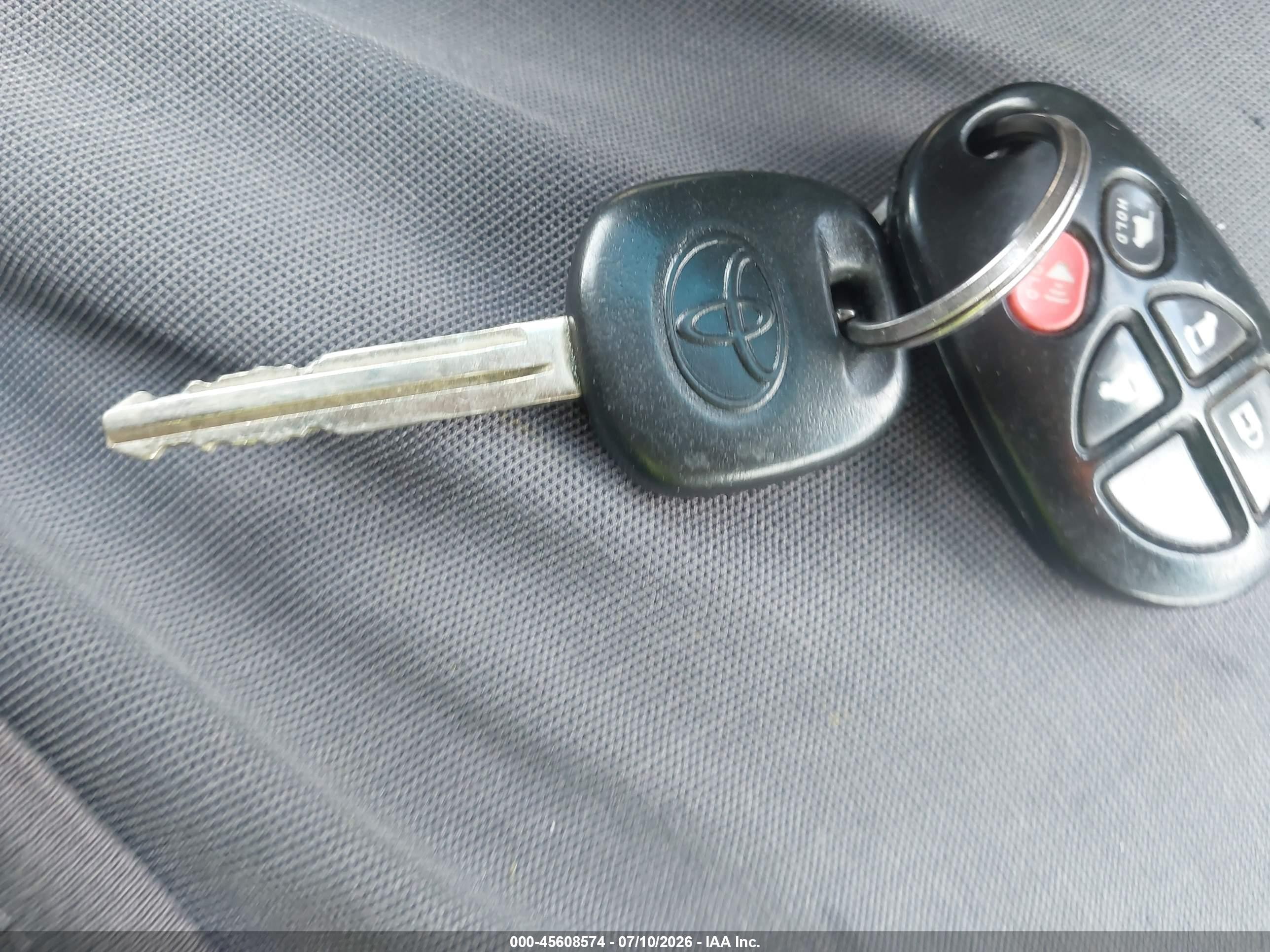 2010 Toyota Sienna Xle Черный vin: 5TDDK4CC8AS028605