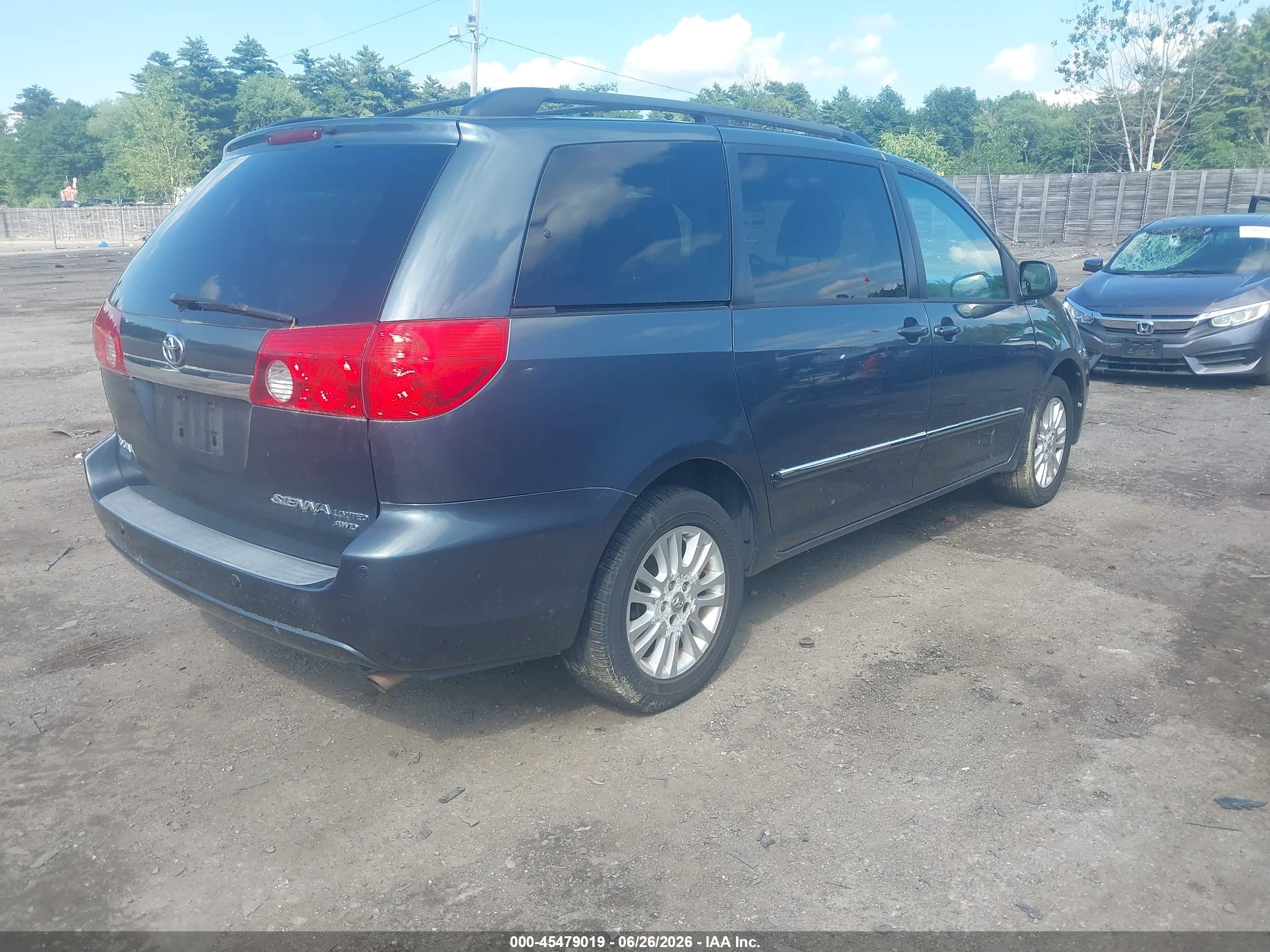 2010 Toyota Sienna Limited Gray vin: 5TDDK4CC8AS030466