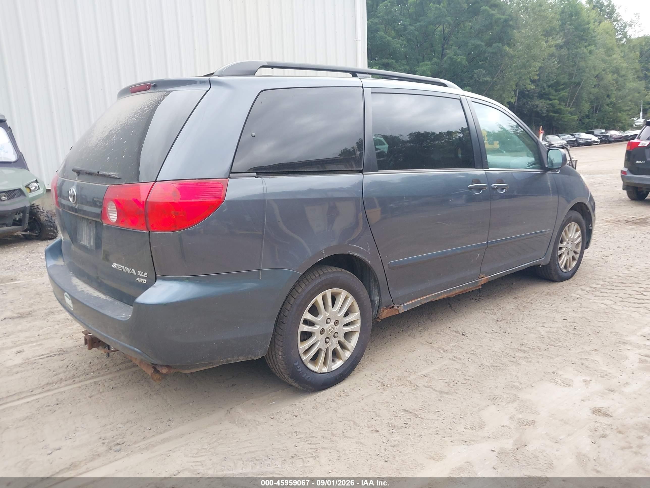 2010 Toyota Sienna Xle Blue vin: 5TDDK4CC9AS028998
