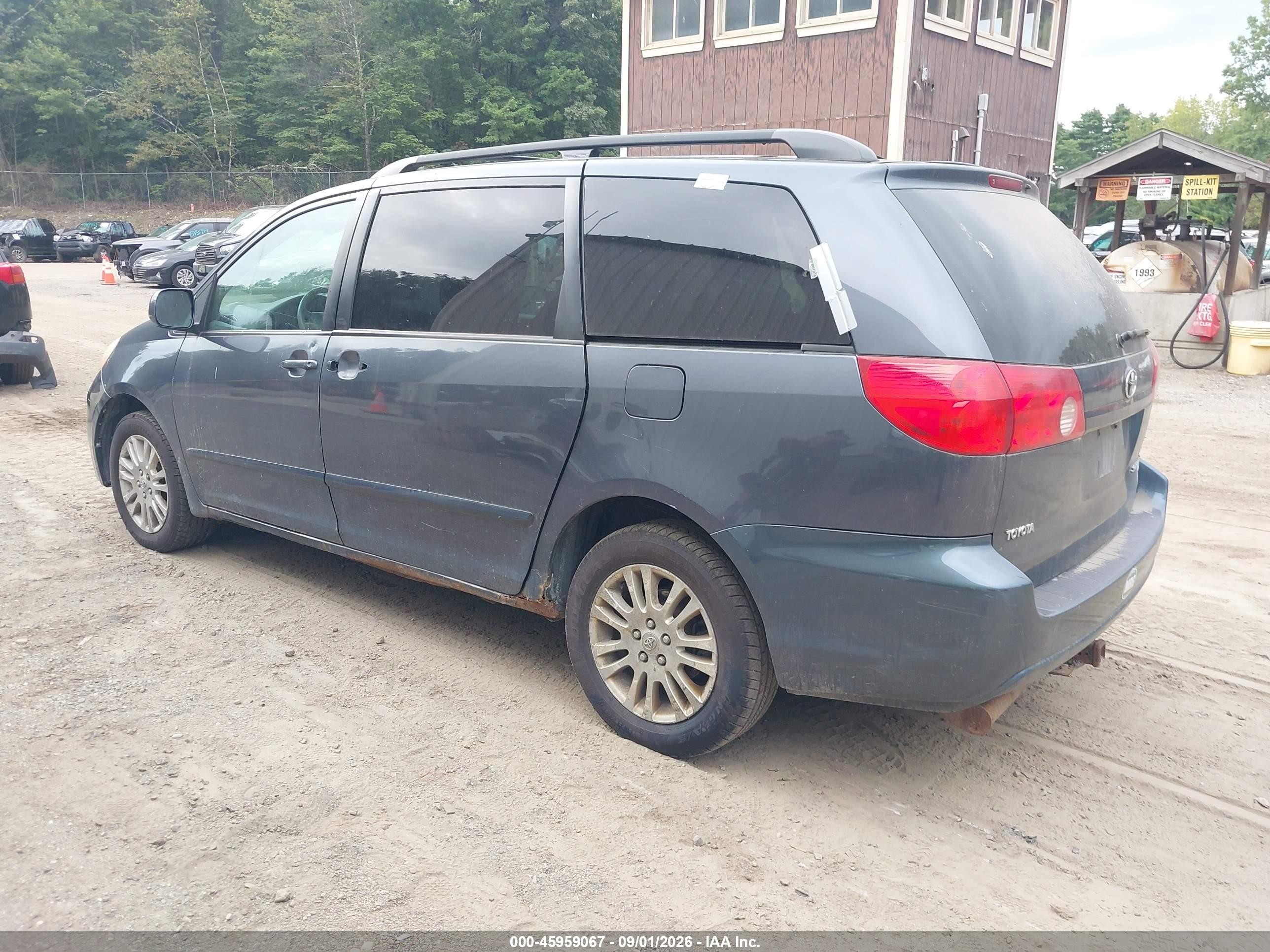 2010 Toyota Sienna Xle Blue vin: 5TDDK4CC9AS028998