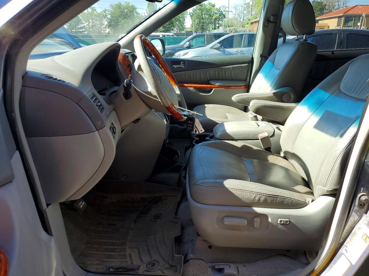 2010 Toyota Sienna Xle Limited Gray vin: 5TDDK4CC9AS033330