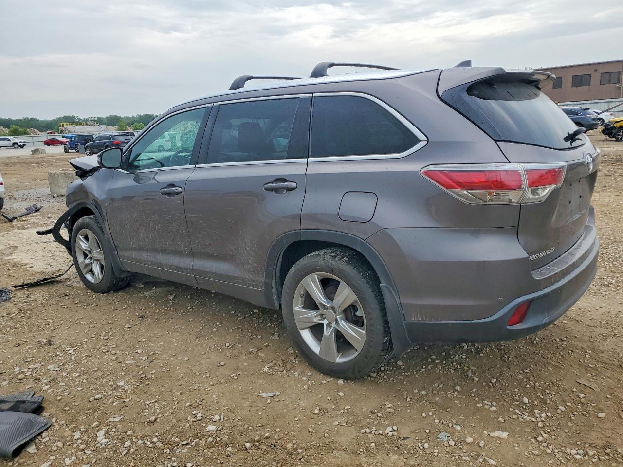 2015 Toyota Highlander Limited Platinum Gray vin: 5TDDKRFH0FS102482