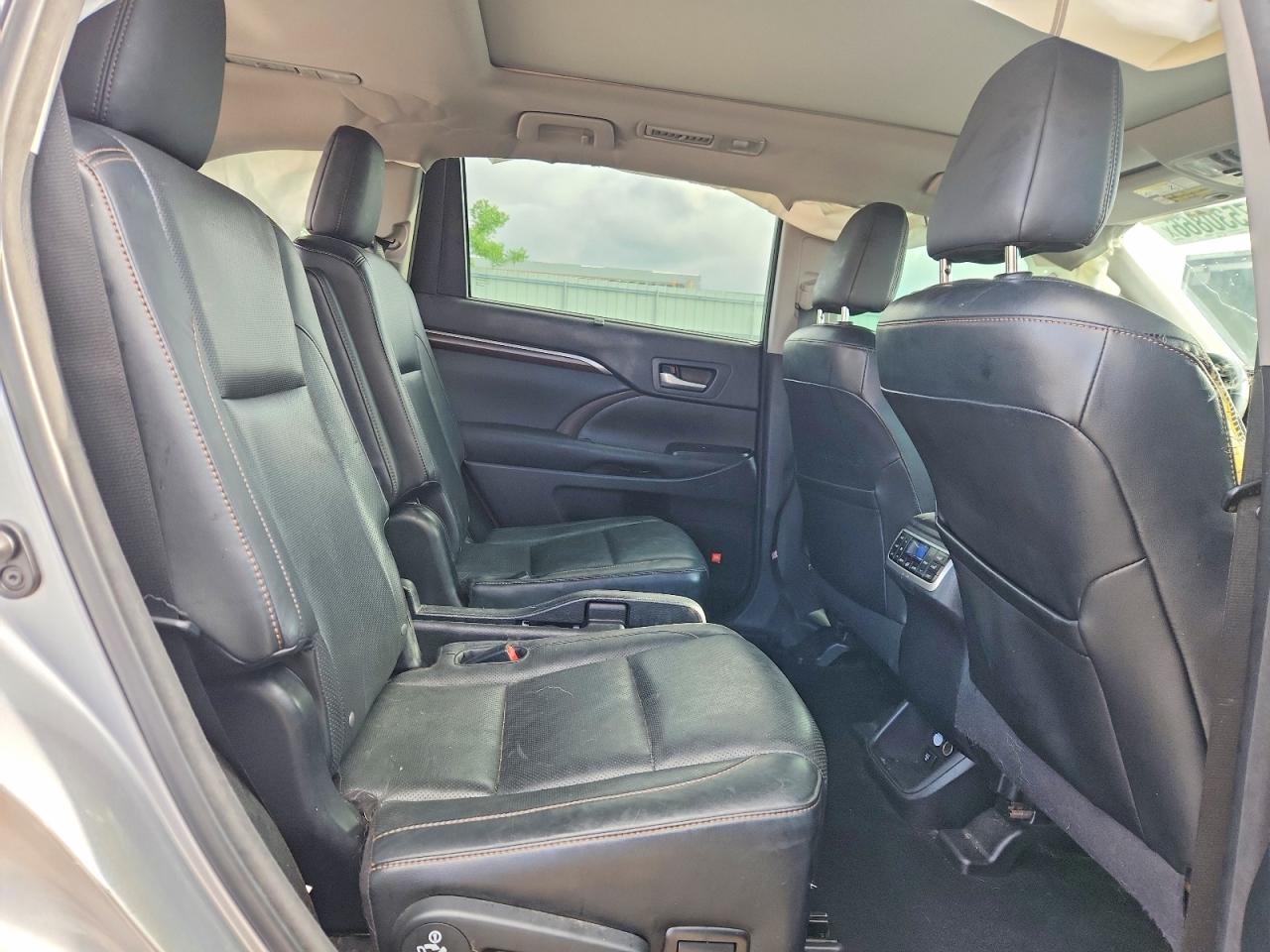 2015 Toyota Highlander Limited Platinum Silver vin: 5TDDKRFH0FS118830