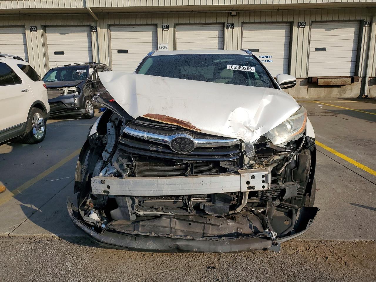 2015 Toyota Highlander Limited White vin: 5TDDKRFH0FS126832