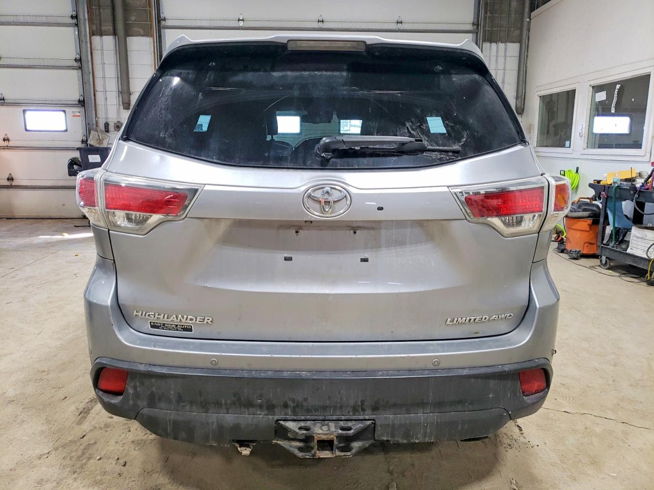 2015 Toyota Highlander Limited Platinum Серебряный vin: 5TDDKRFH0FS132131
