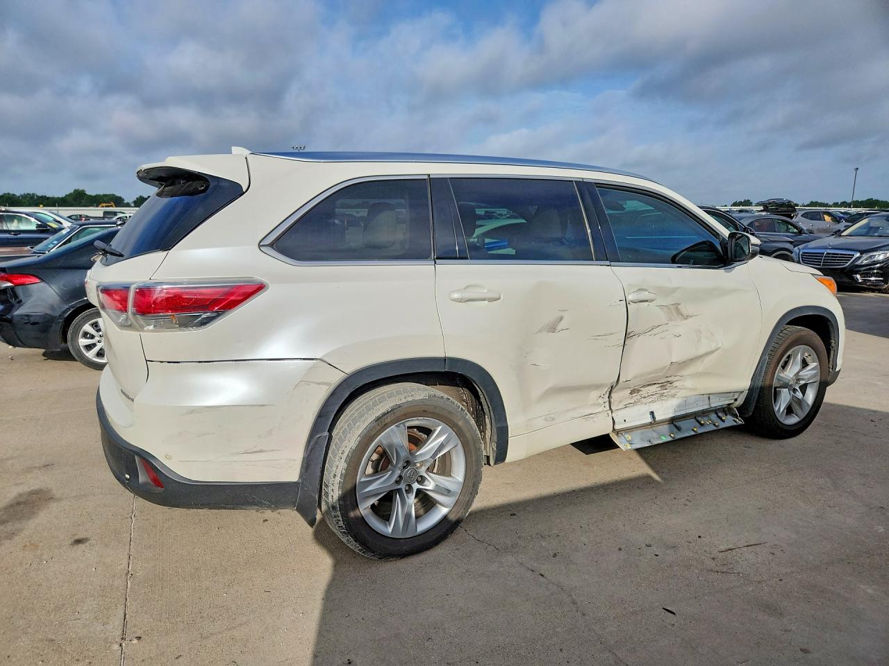 2015 Toyota Highlander Limited Platinum Белый vin: 5TDDKRFH0FS178607