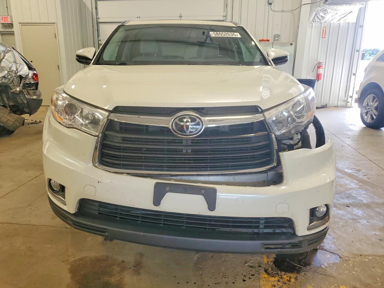 2014 Toyota Highlander Limited Platinum White vin: 5TDDKRFH1ES033946