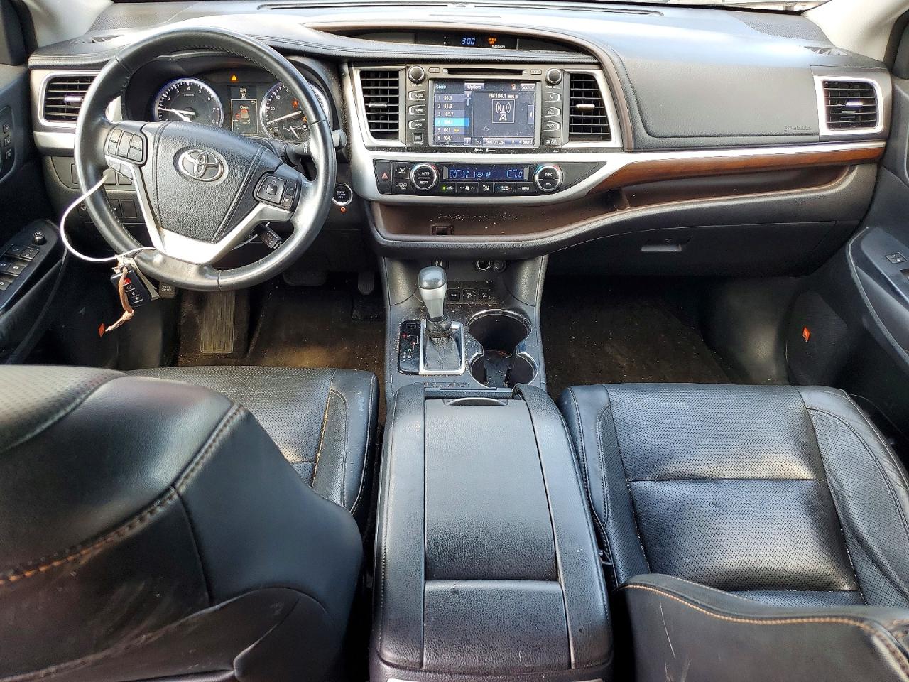 2015 Toyota Highlander Limited Red vin: 5TDDKRFH1FS116052