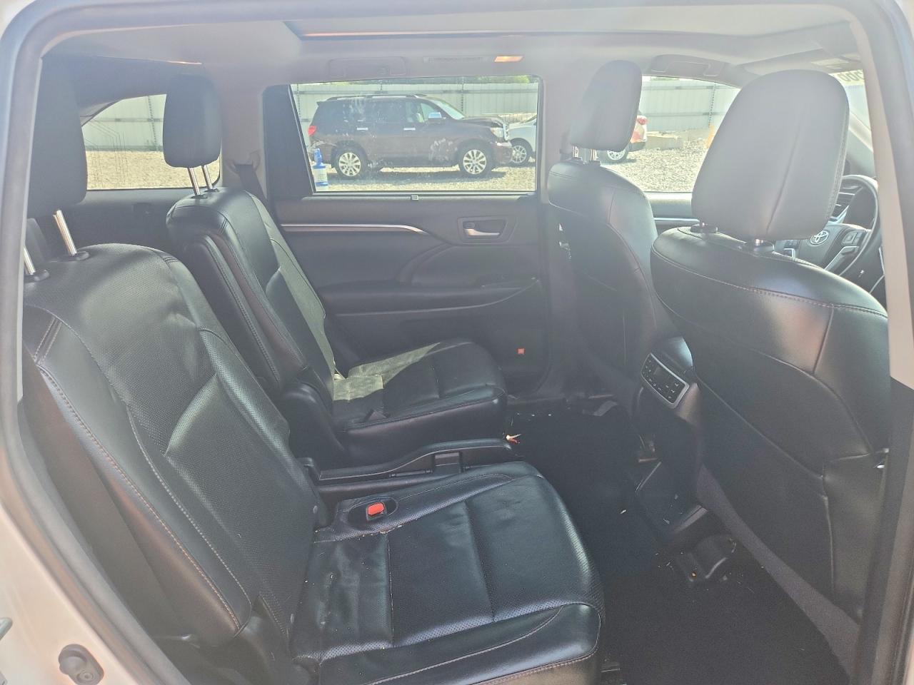 2015 Toyota Highlander Limited Platinum White vin: 5TDDKRFH1FS117119