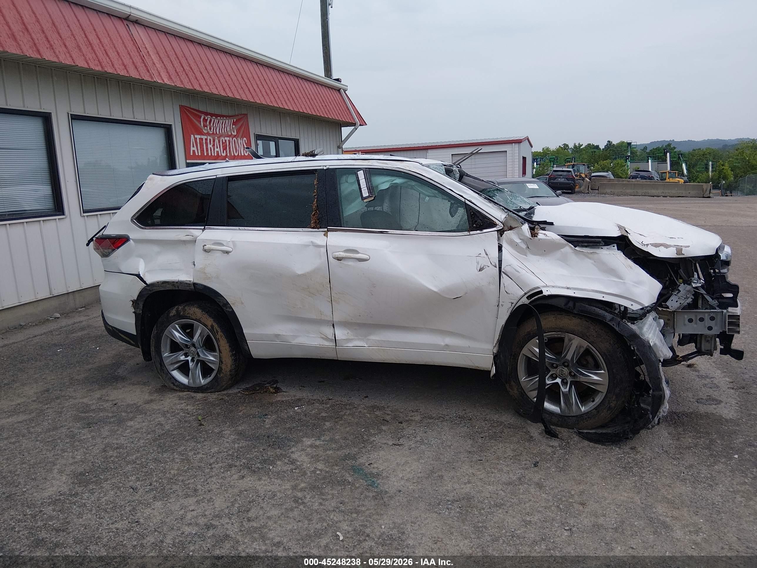 2015 Toyota Highlander Limited Platinum V6 White vin: 5TDDKRFH1FS179958