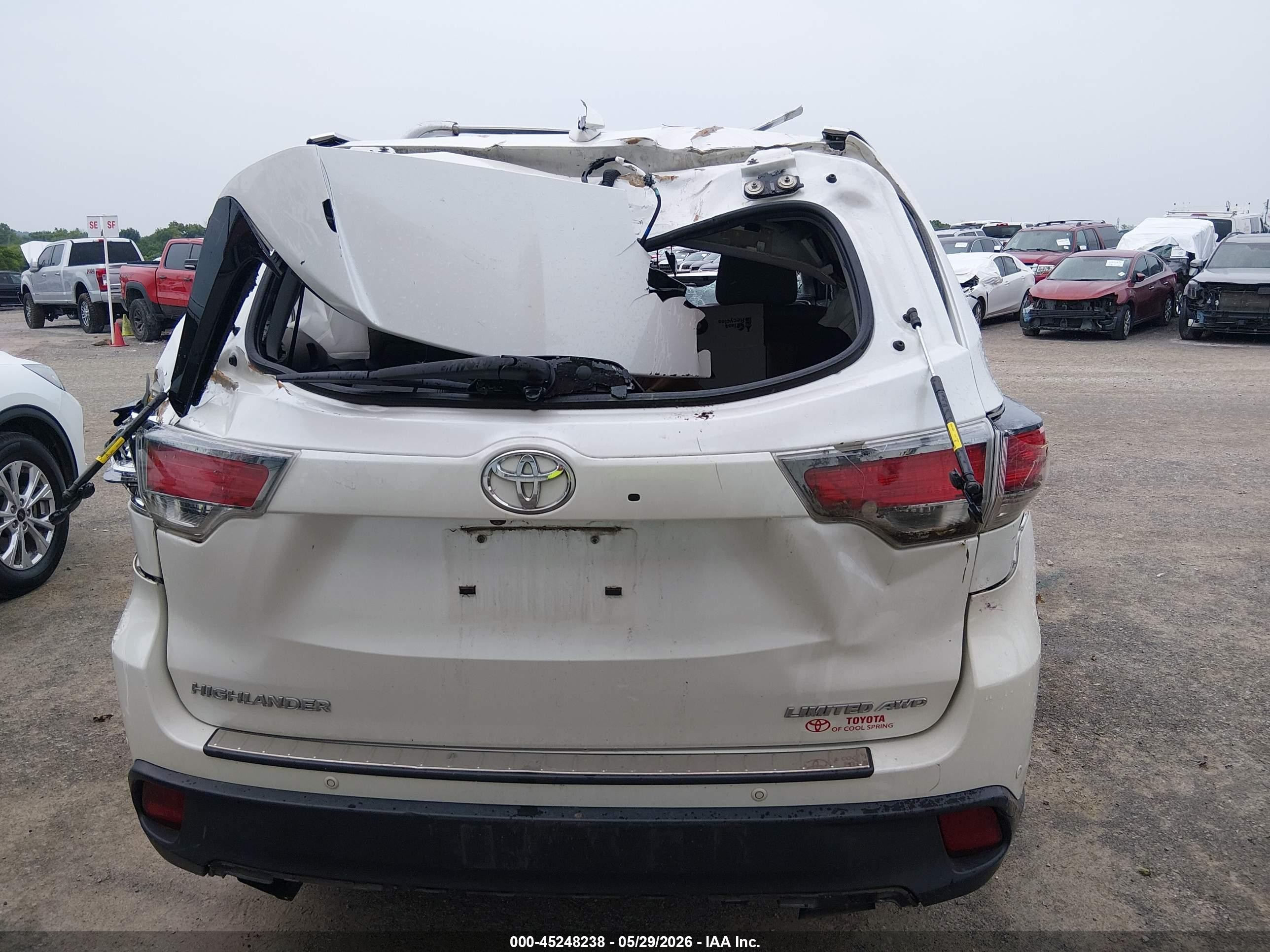 2015 Toyota Highlander Limited Platinum V6 White vin: 5TDDKRFH1FS179958