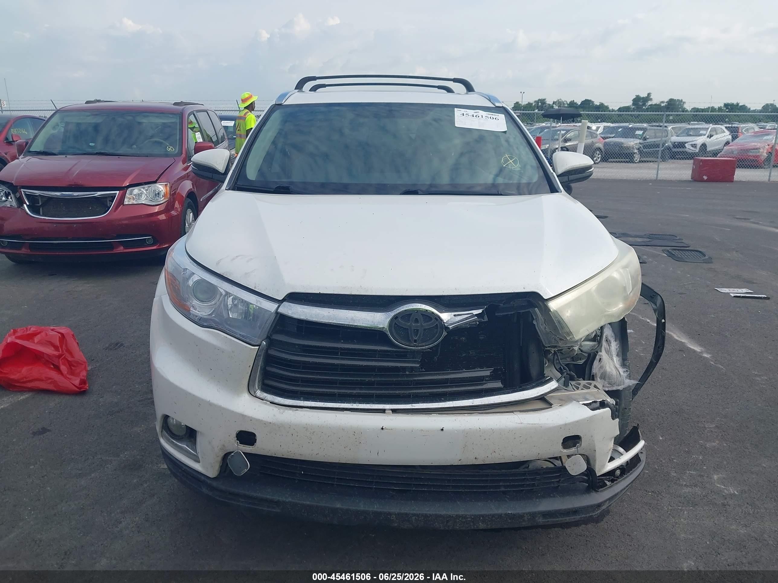 2015 Toyota Highlander Limited V6 White vin: 5TDDKRFH1FS198073