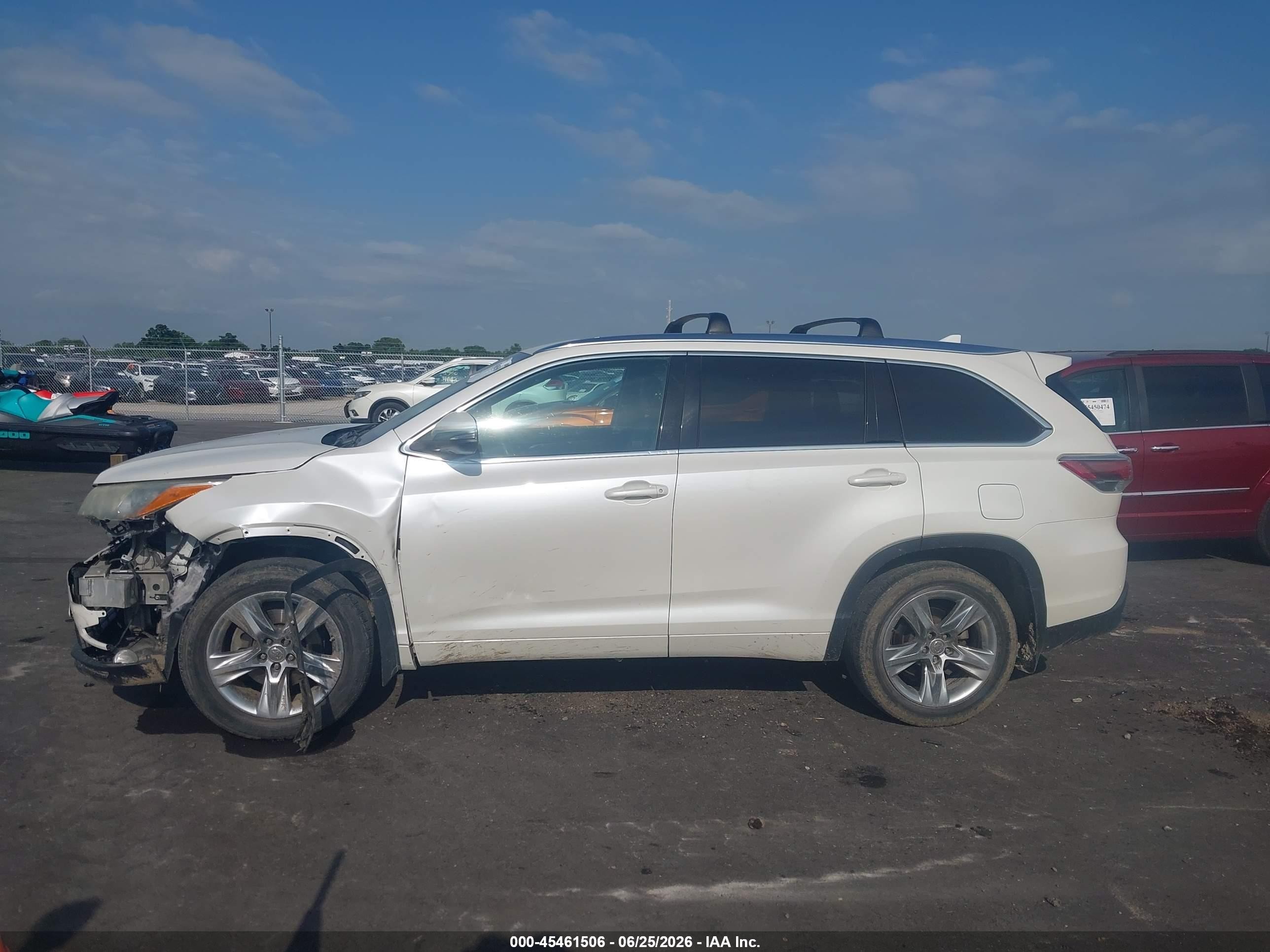 2015 Toyota Highlander Limited V6 White vin: 5TDDKRFH1FS198073