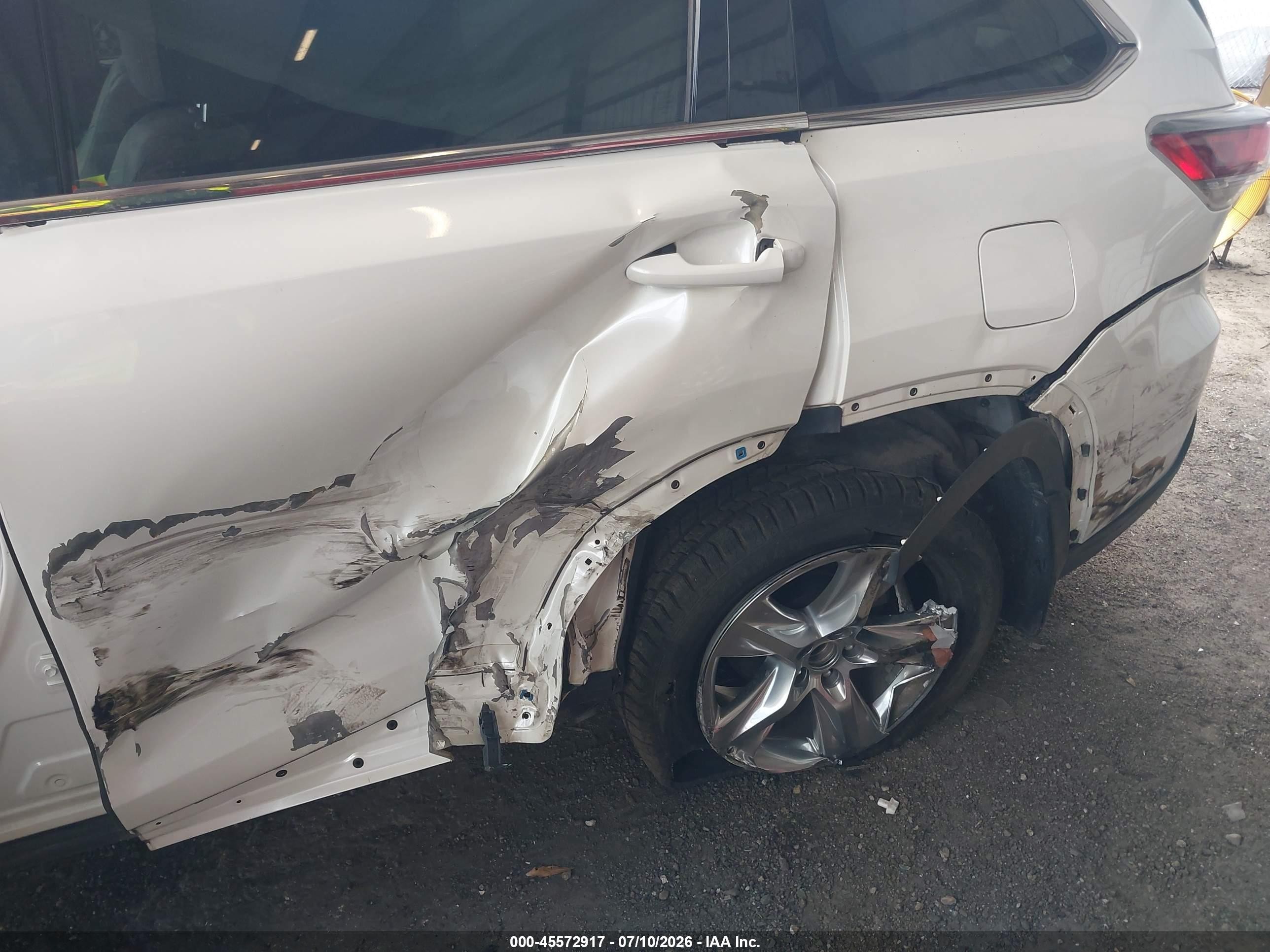 2015 Toyota Highlander Limited Platinum V6 White vin: 5TDDKRFH1FS208150