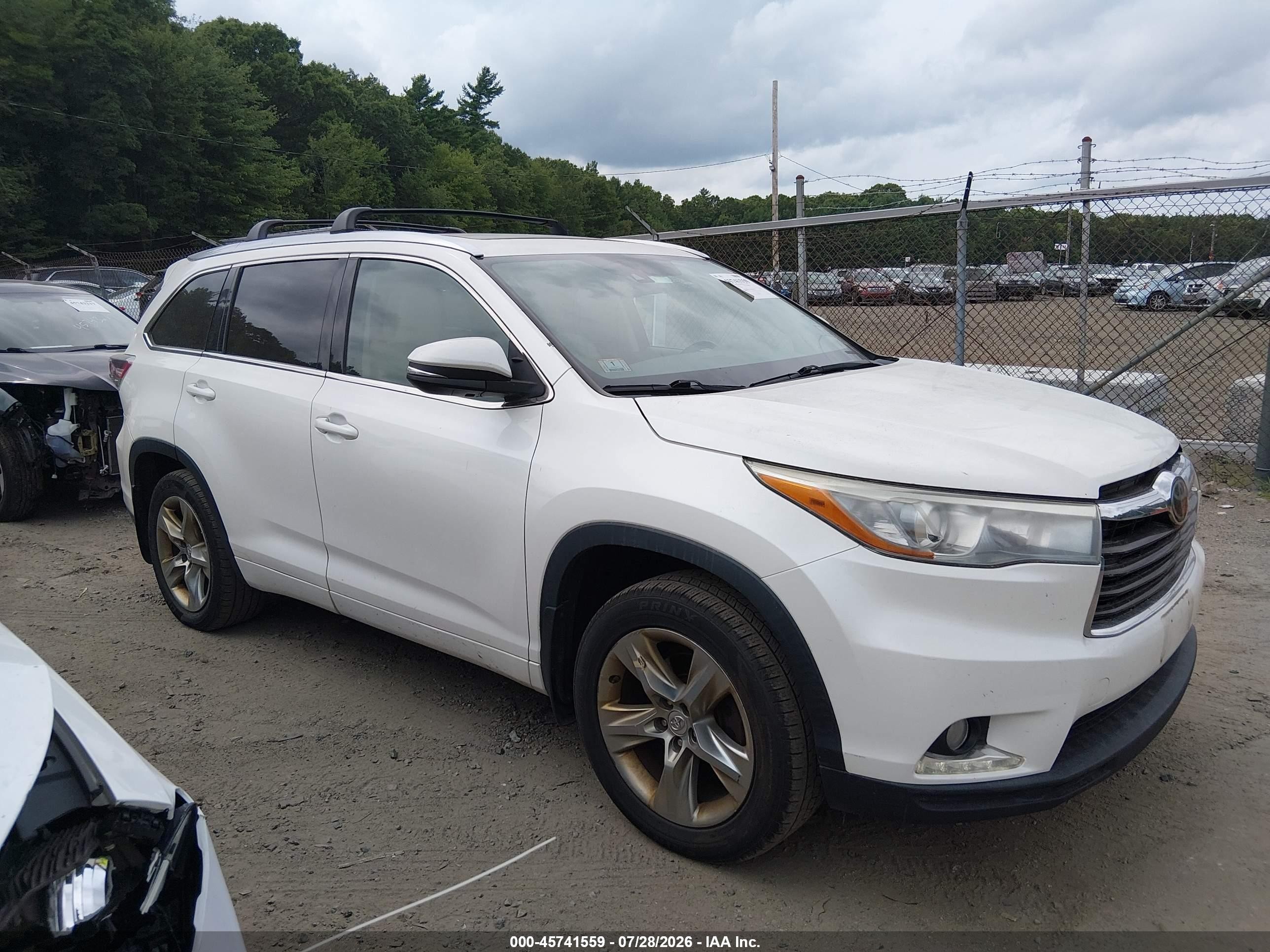 2015 Toyota Highlander Limited Platinum V6 White vin: 5TDDKRFH2FS095650