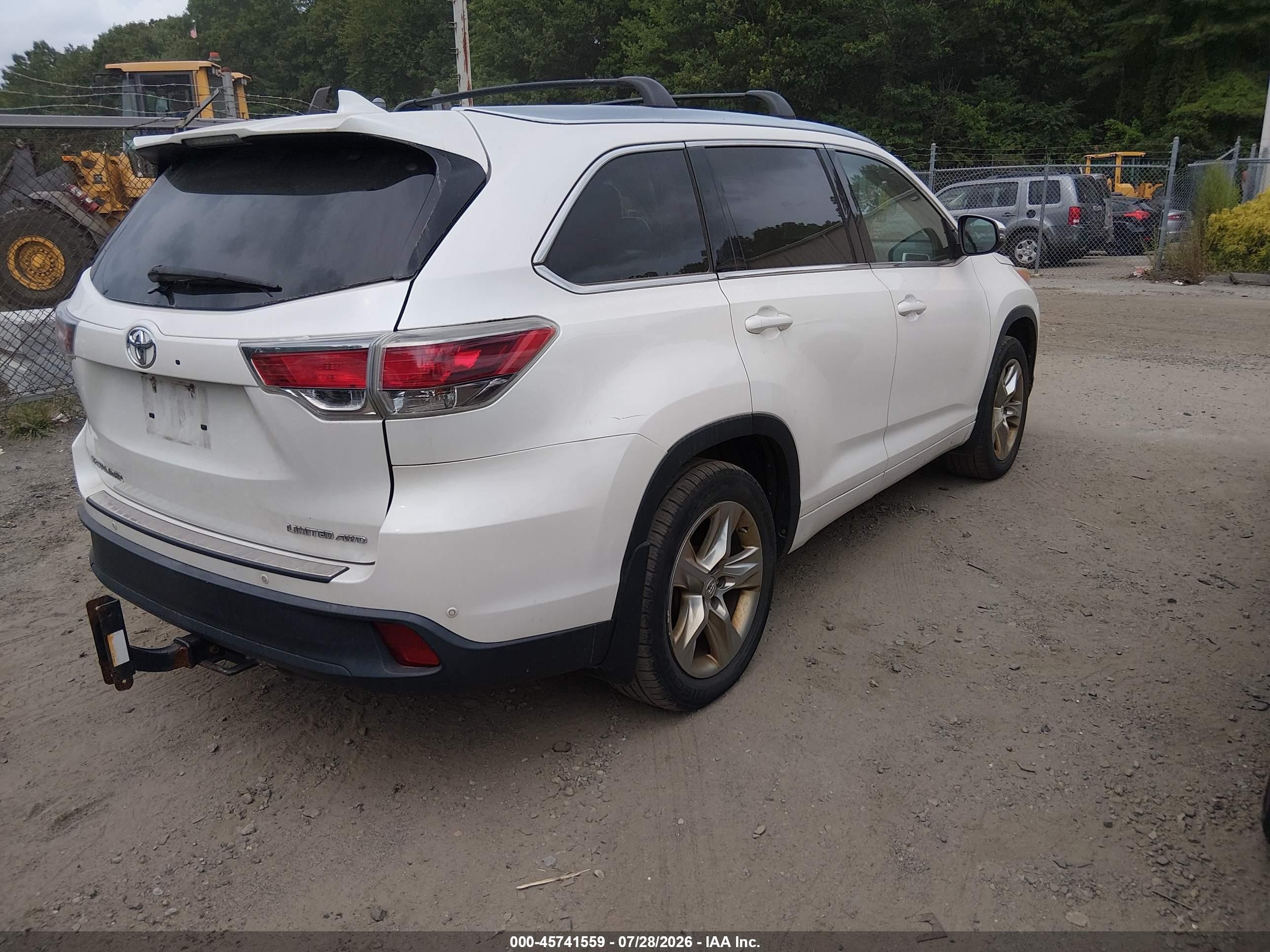 2015 Toyota Highlander Limited Platinum V6 White vin: 5TDDKRFH2FS095650