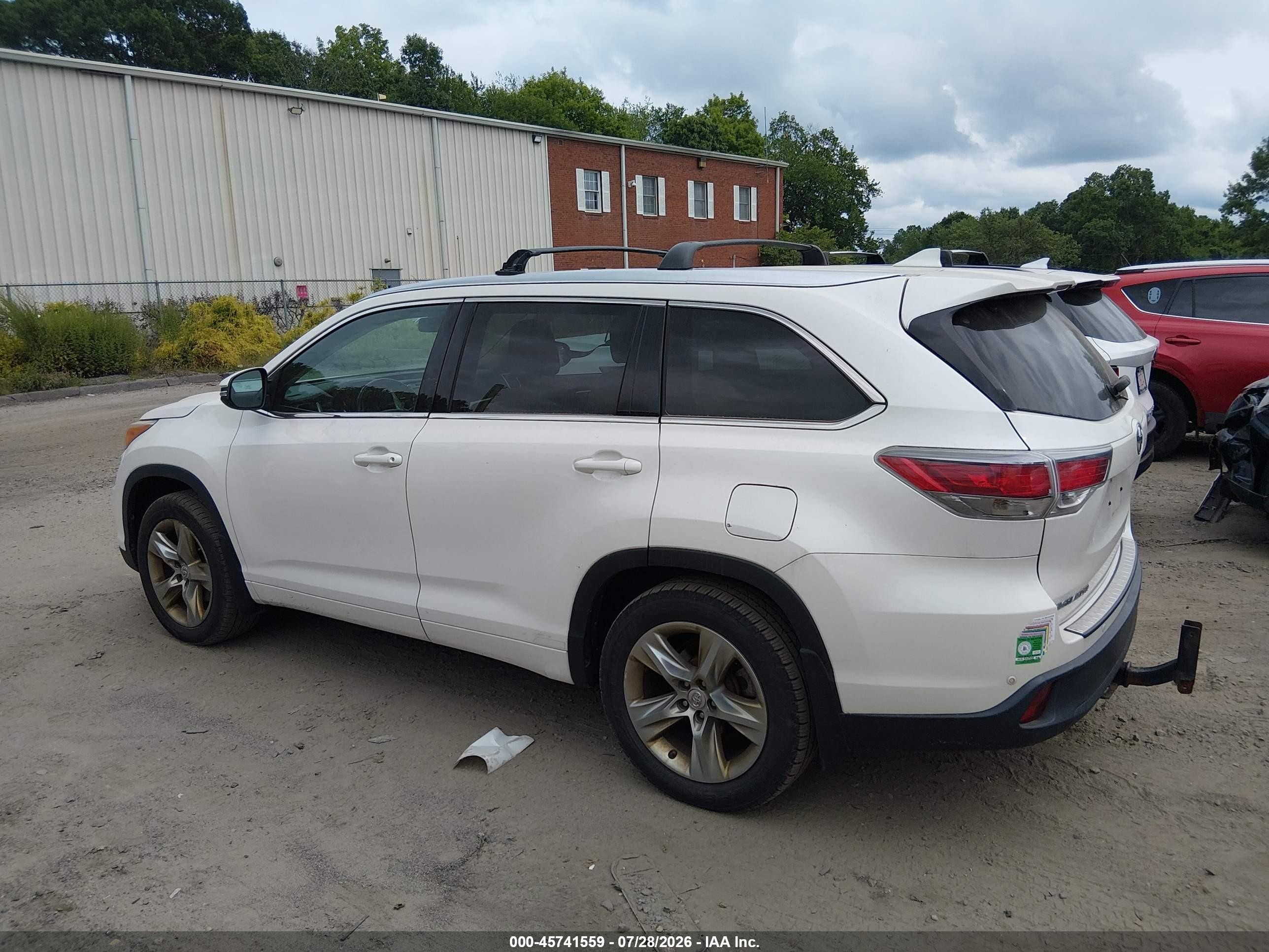 2015 Toyota Highlander Limited Platinum V6 White vin: 5TDDKRFH2FS095650