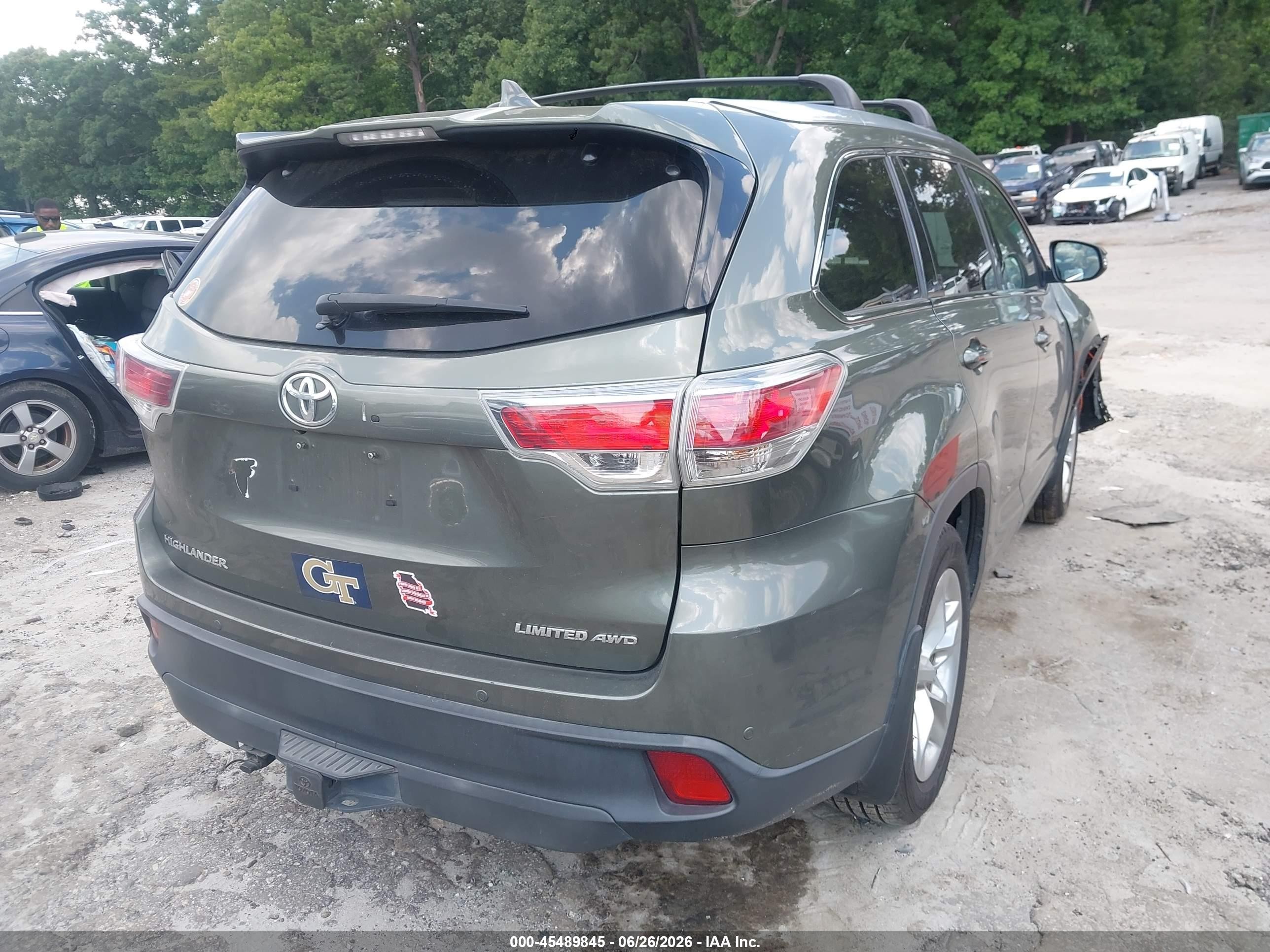 2015 Toyota Highlander Limited Platinum V6 Green vin: 5TDDKRFH2FS187020
