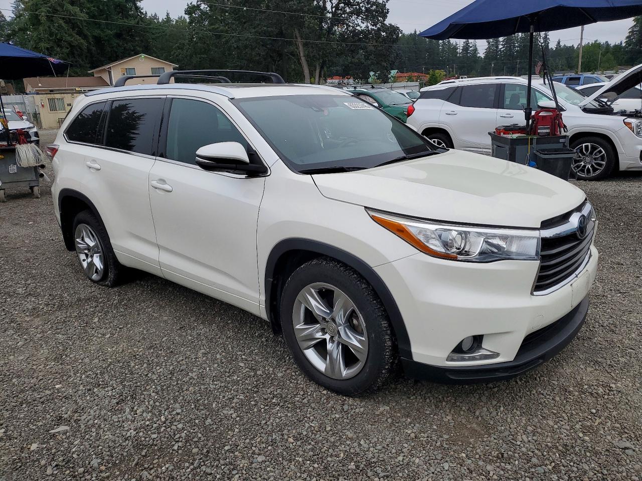 2015 Toyota Highlander Limited Platinum White vin: 5TDDKRFH2FS205225