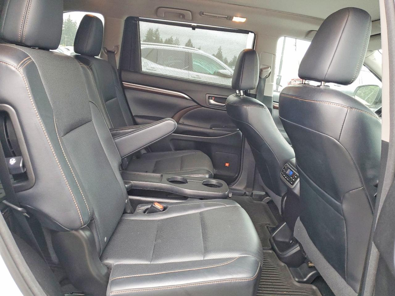 2015 Toyota Highlander Limited Platinum White vin: 5TDDKRFH2FS205225