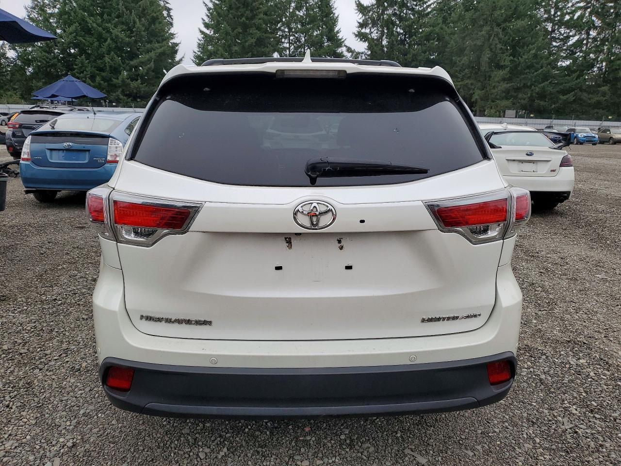 2015 Toyota Highlander Limited Platinum White vin: 5TDDKRFH2FS205225