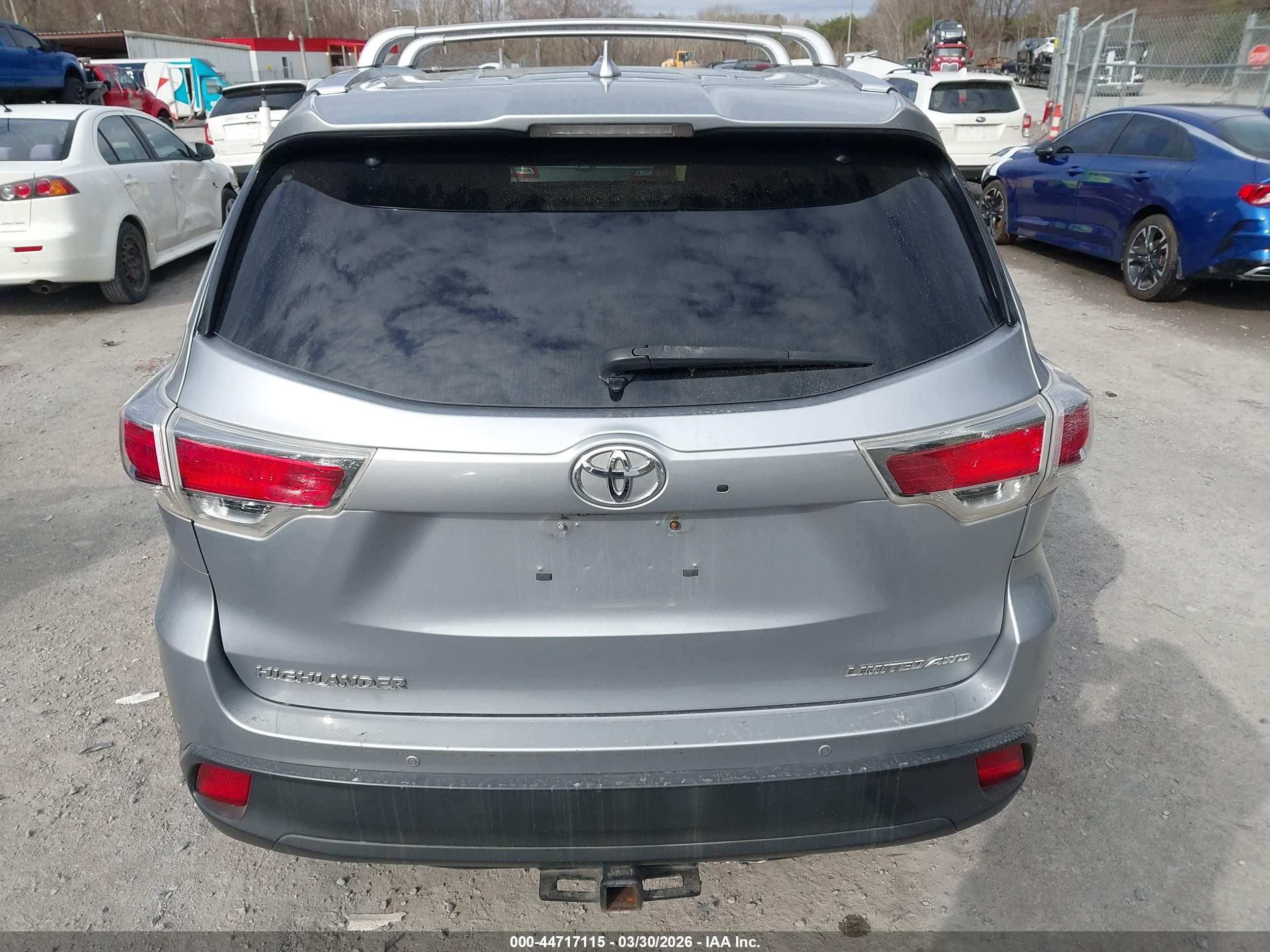 2014 Toyota Highlander Limited Platinum V6 Silver vin: 5TDDKRFH3ES040526