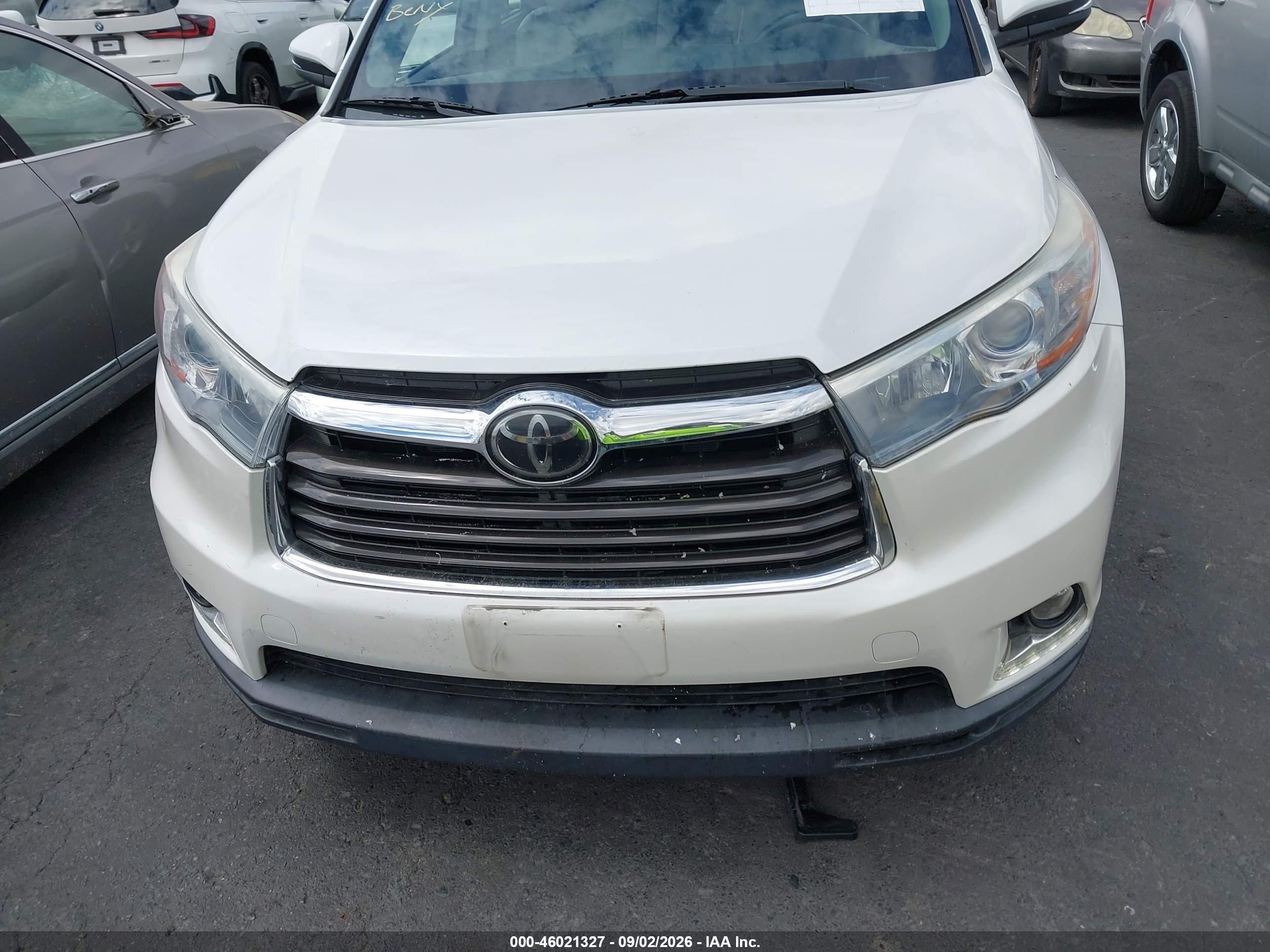 2015 Toyota Highlander Limited Platinum V6 White vin: 5TDDKRFH3FS100774