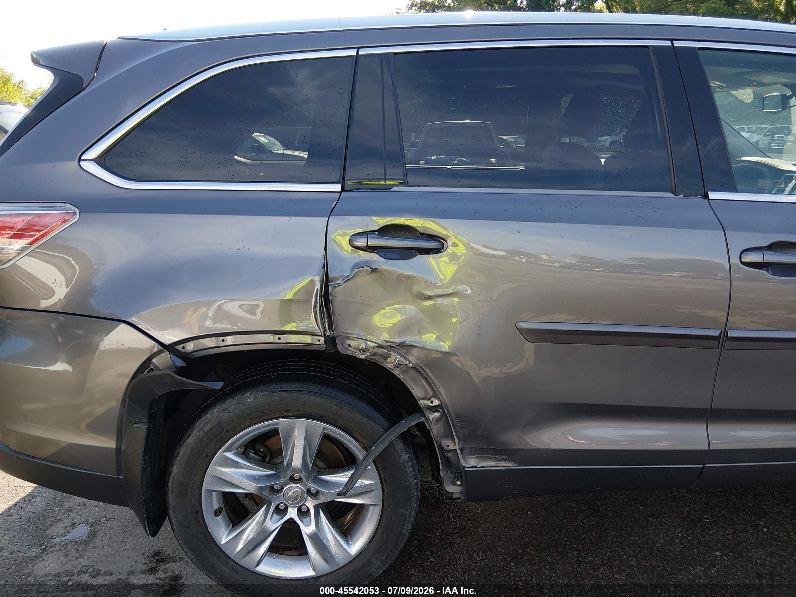 2015 Toyota Highlander Limited Platinum V6 Серый vin: 5TDDKRFH3FS105179