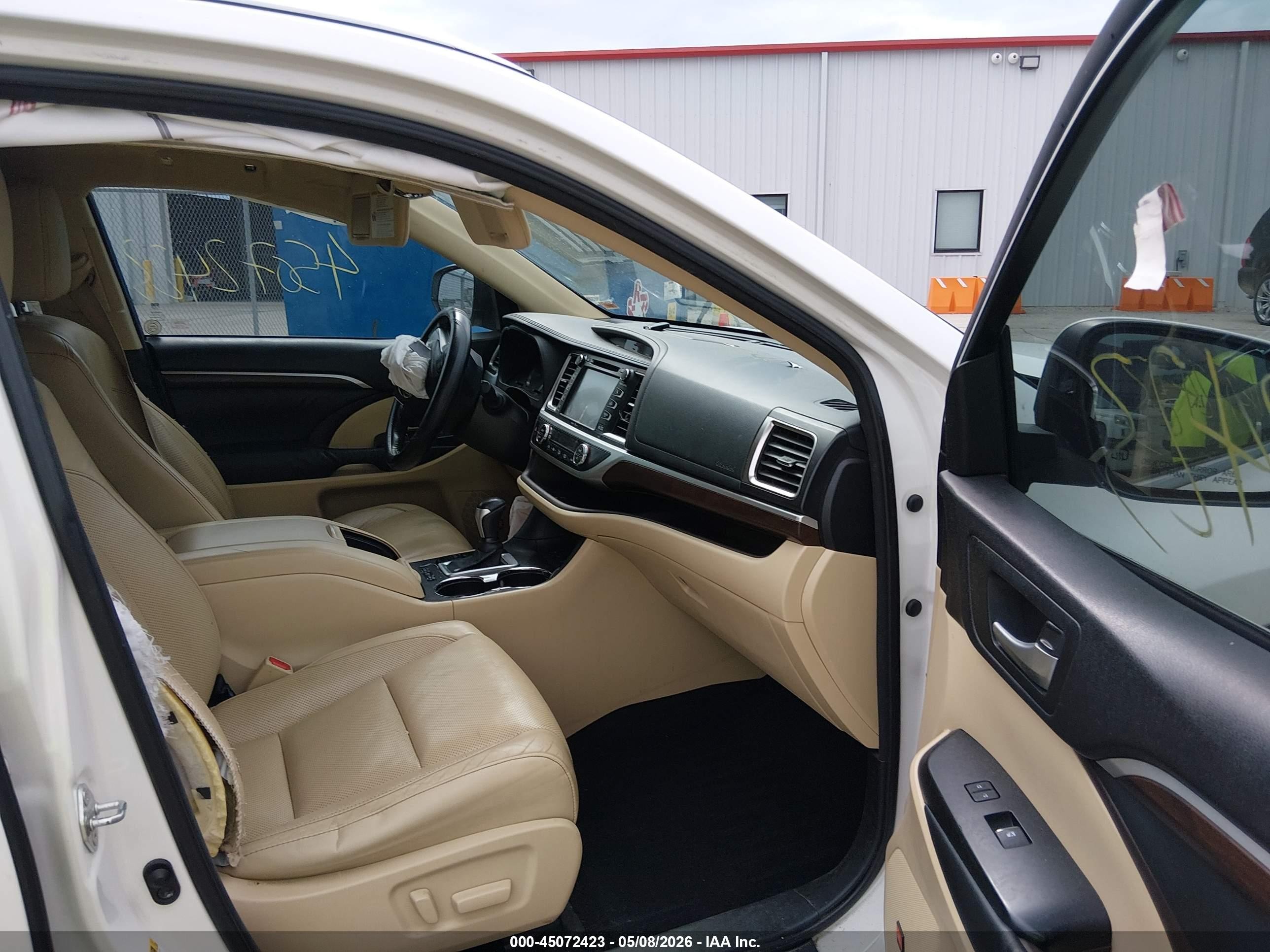 2015 Toyota Highlander Limited V6 Белый vin: 5TDDKRFH3FS131085