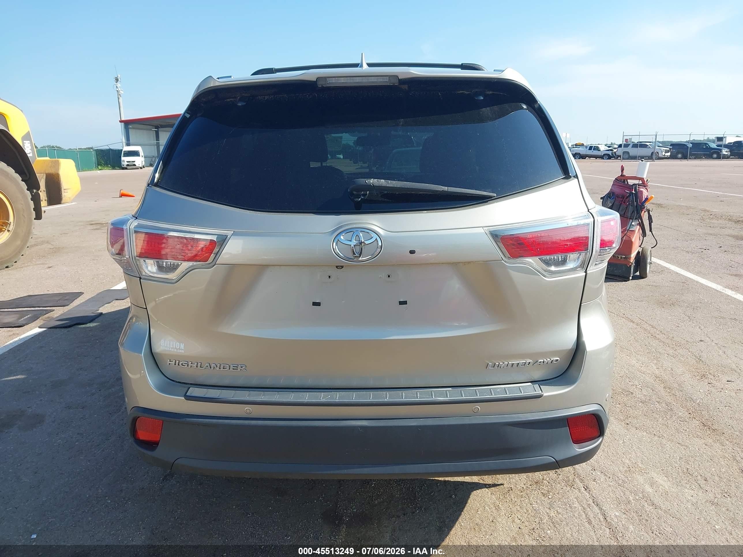 2015 Toyota Highlander Limited V6 Gold vin: 5TDDKRFH3FS185910