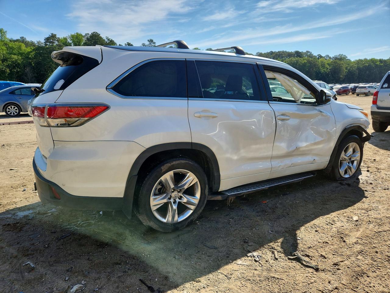 2015 Toyota Highlander Limited White vin: 5TDDKRFH3FS199547