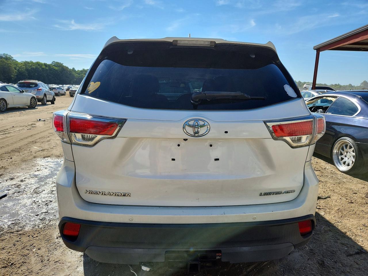 2015 Toyota Highlander Limited White vin: 5TDDKRFH3FS199547