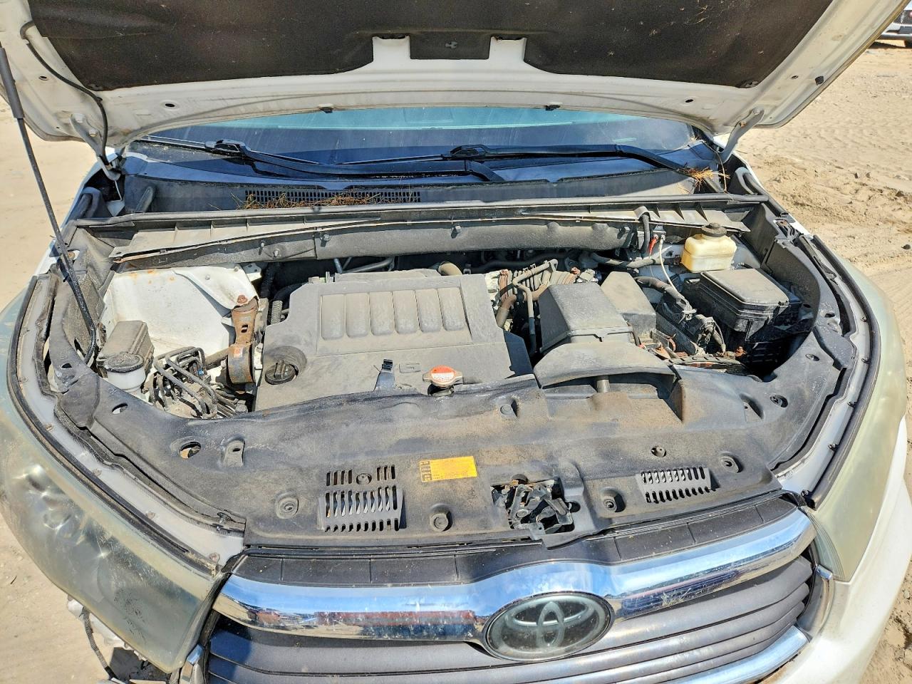 2015 Toyota Highlander Limited White vin: 5TDDKRFH3FS199547
