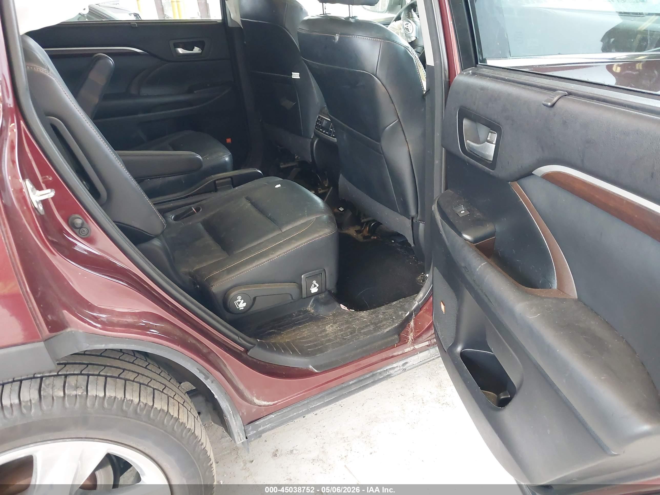 2015 Toyota Highlander Limited Platinum V6 Красный vin: 5TDDKRFH4FS097531