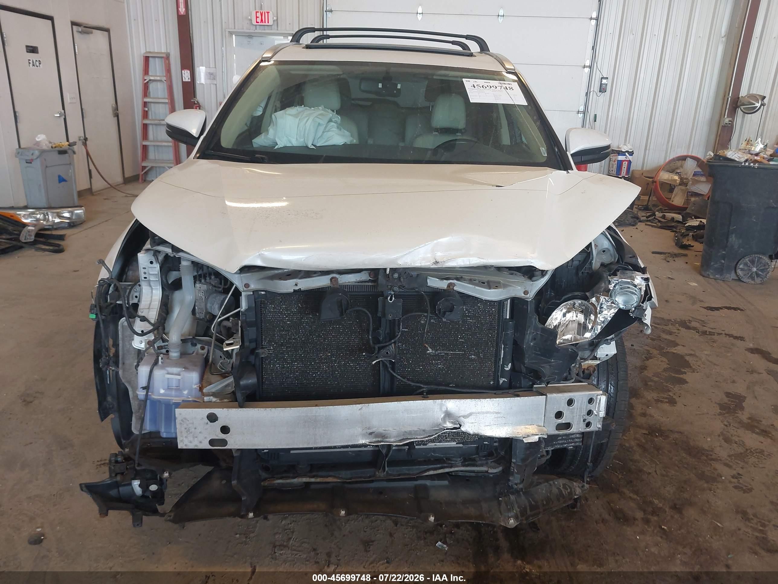 2015 Toyota Highlander Limited/ltd Platinum White vin: 5TDDKRFH4FS188749