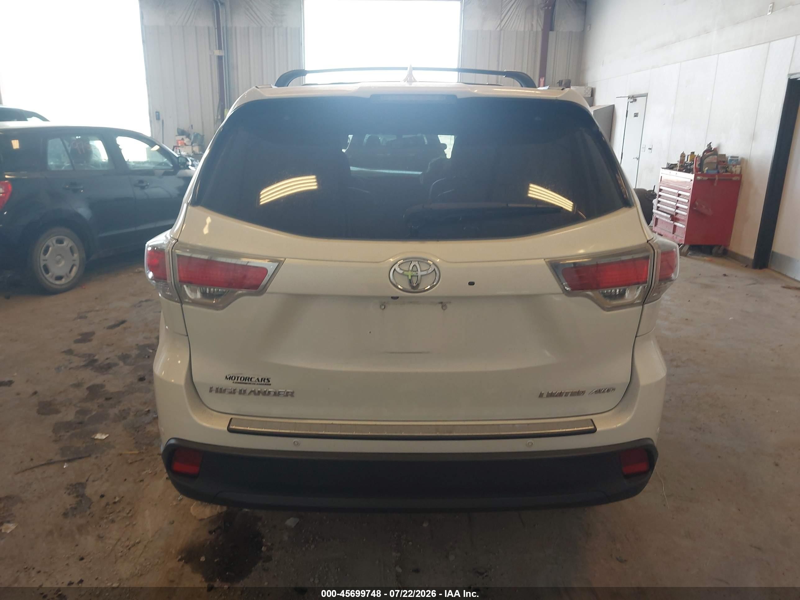 2015 Toyota Highlander Limited/ltd Platinum White vin: 5TDDKRFH4FS188749