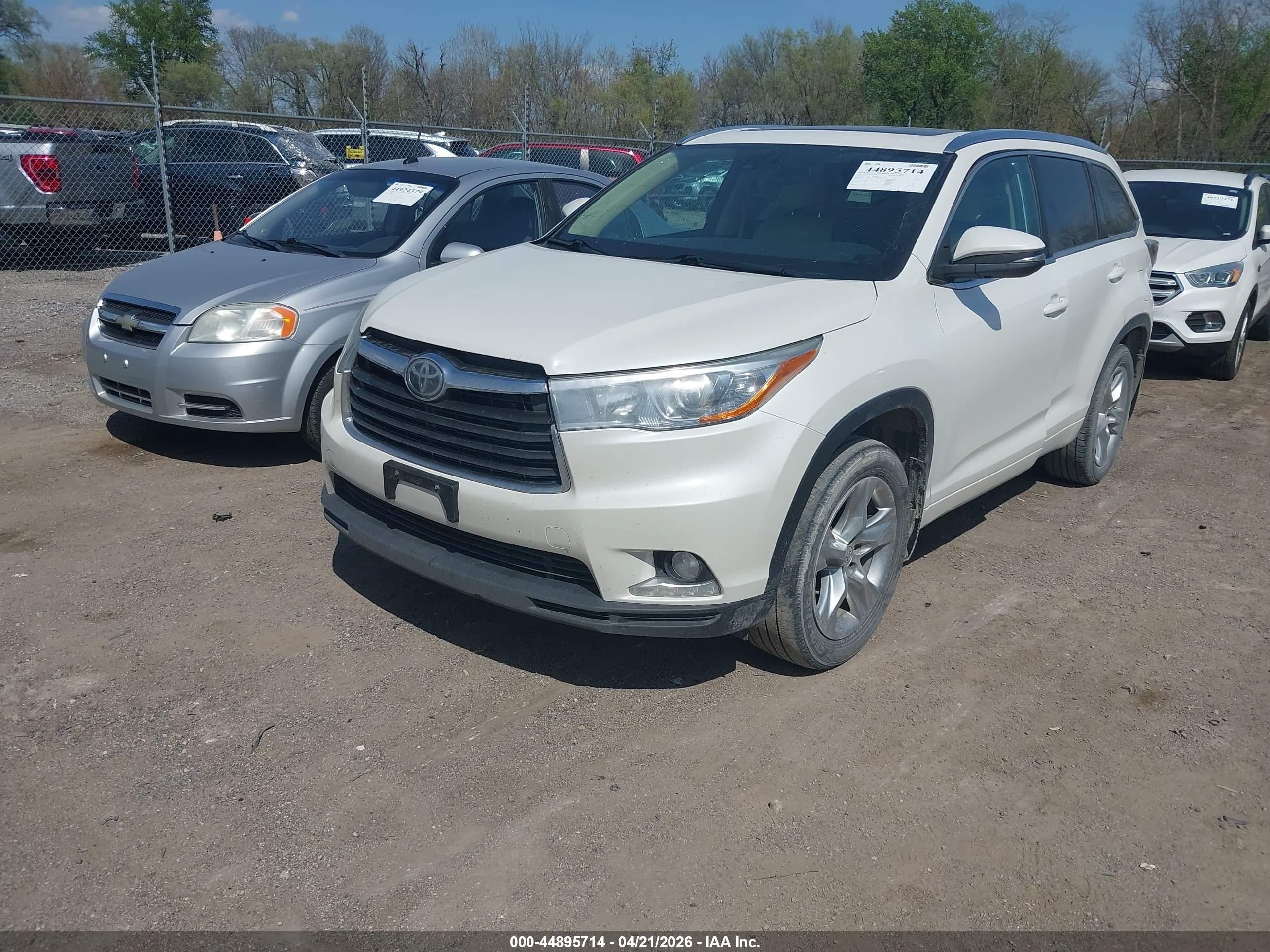 2015 Toyota Highlander Limited Platinum V6 White vin: 5TDDKRFH4FS203864