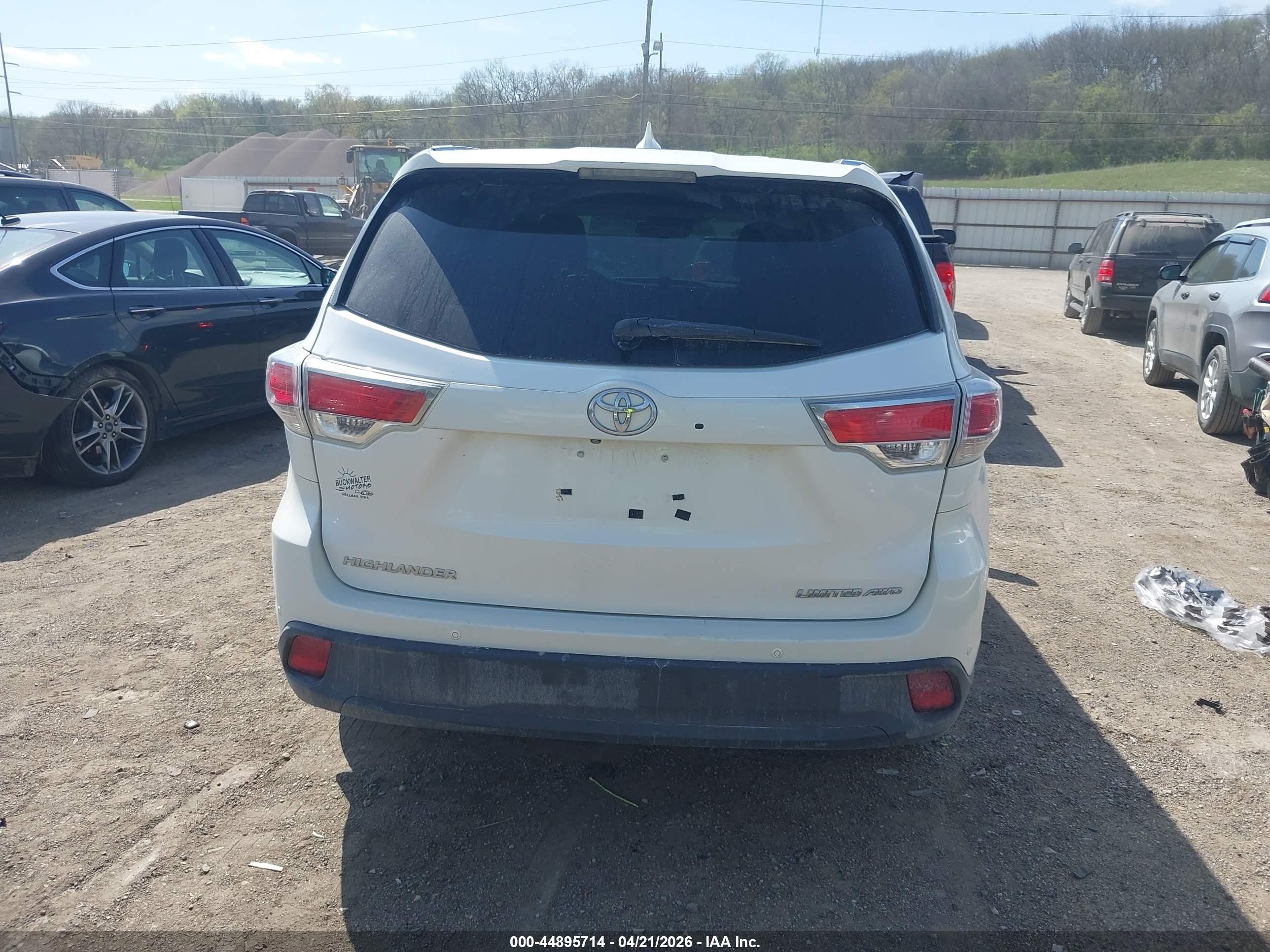 2015 Toyota Highlander Limited Platinum V6 White vin: 5TDDKRFH4FS203864