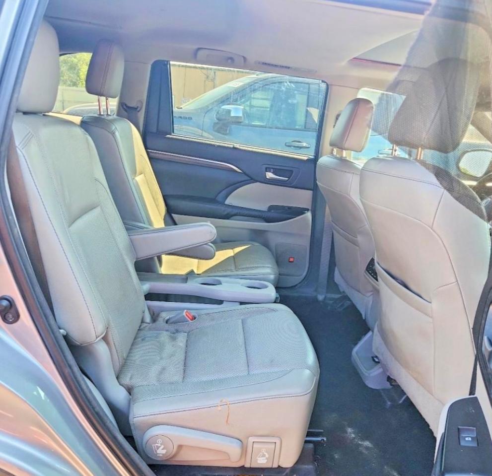 2016 Toyota Highlander Limited Silver vin: 5TDDKRFH4GS288691