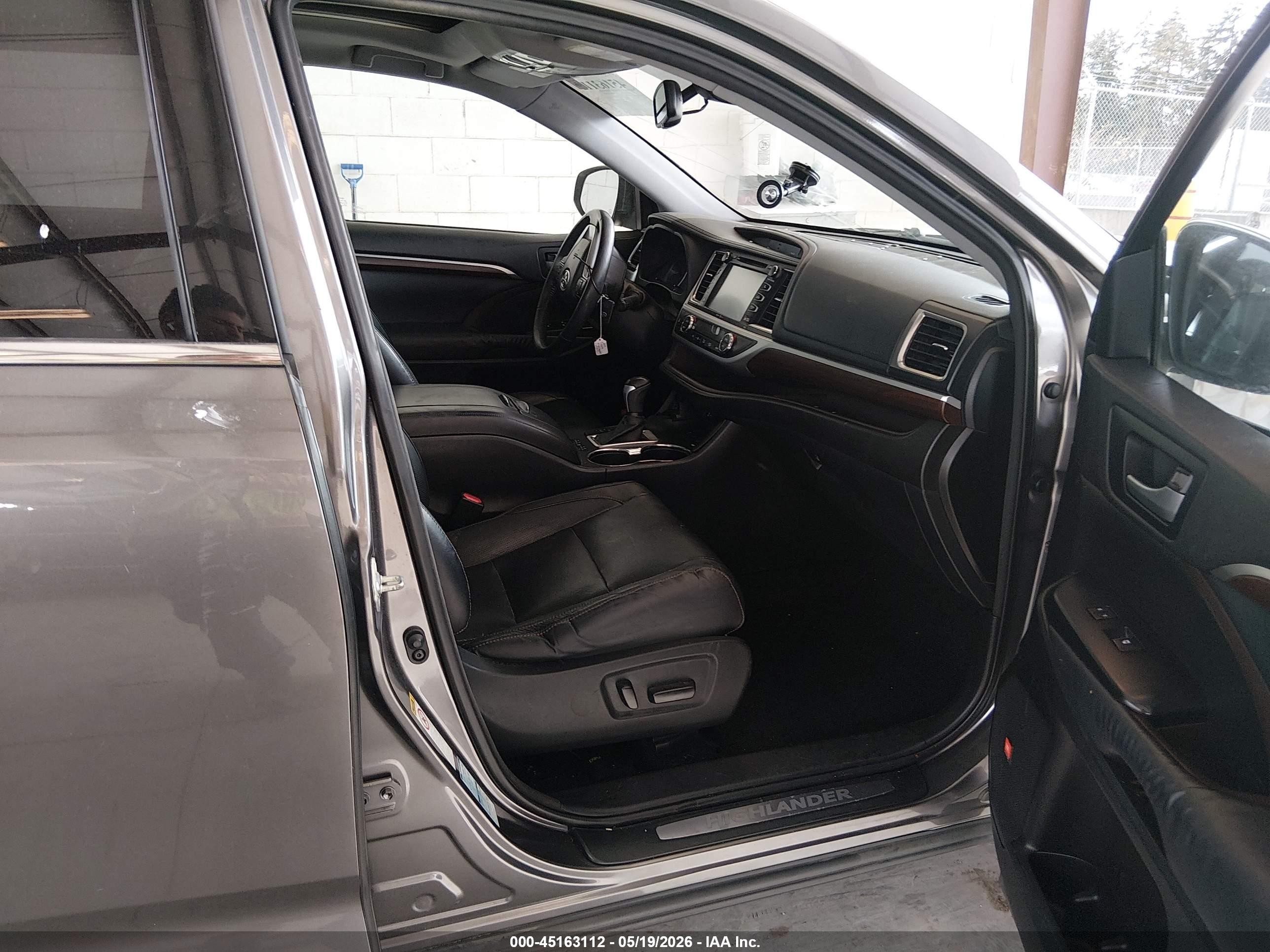2014 Toyota Highlander Limited Platinum V6 Gray vin: 5TDDKRFH5ES023730