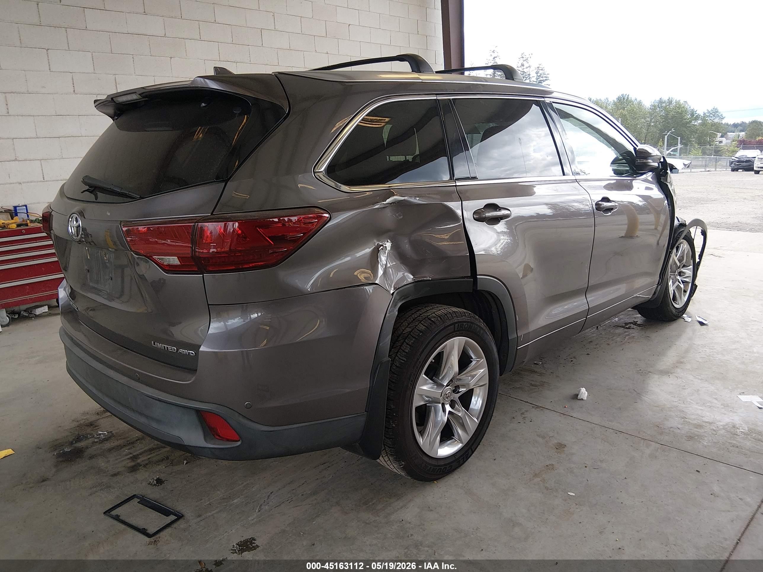 2014 Toyota Highlander Limited Platinum V6 Gray vin: 5TDDKRFH5ES023730
