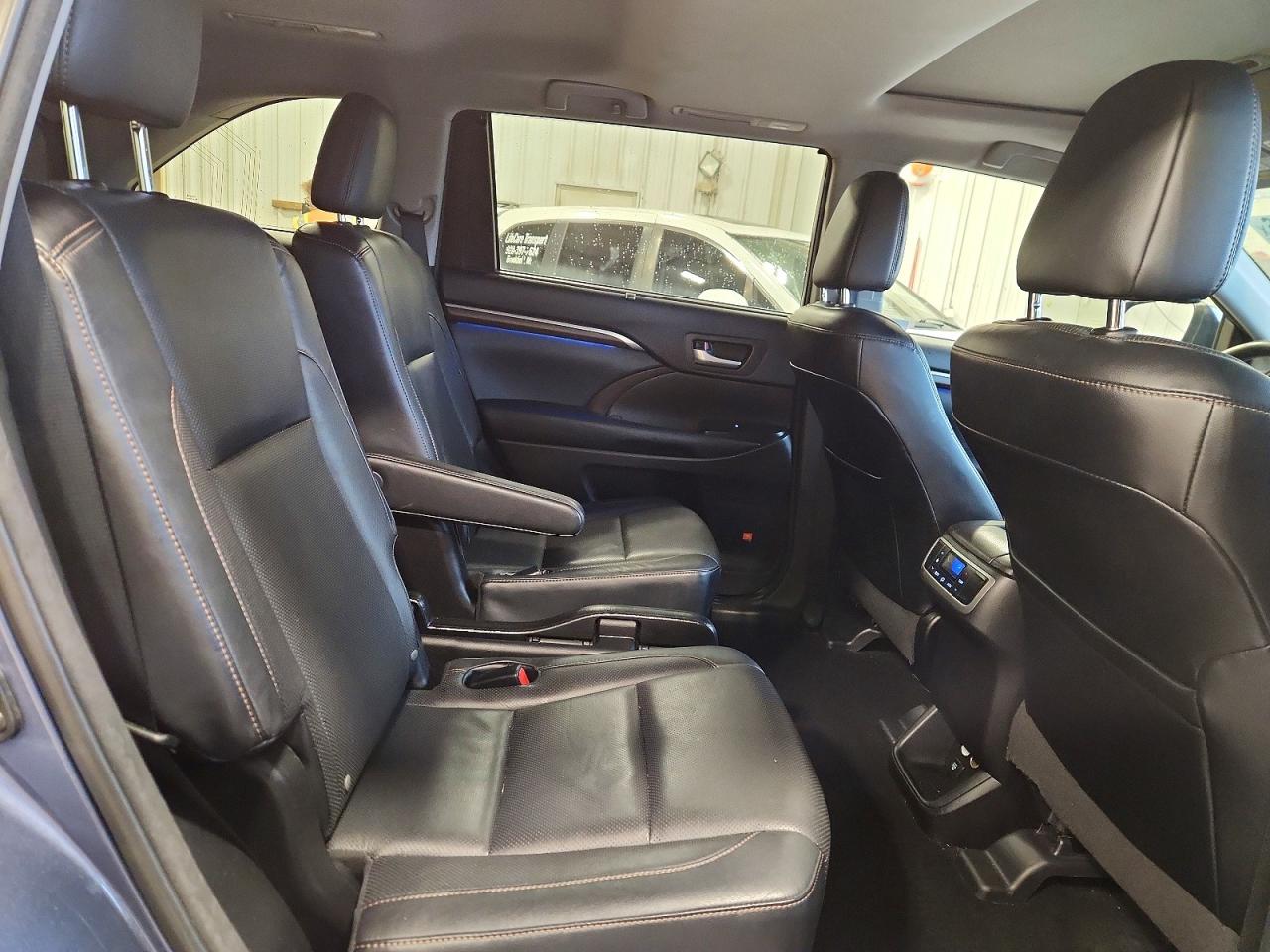 2015 Toyota Highlander Limited Blue vin: 5TDDKRFH5FS076395