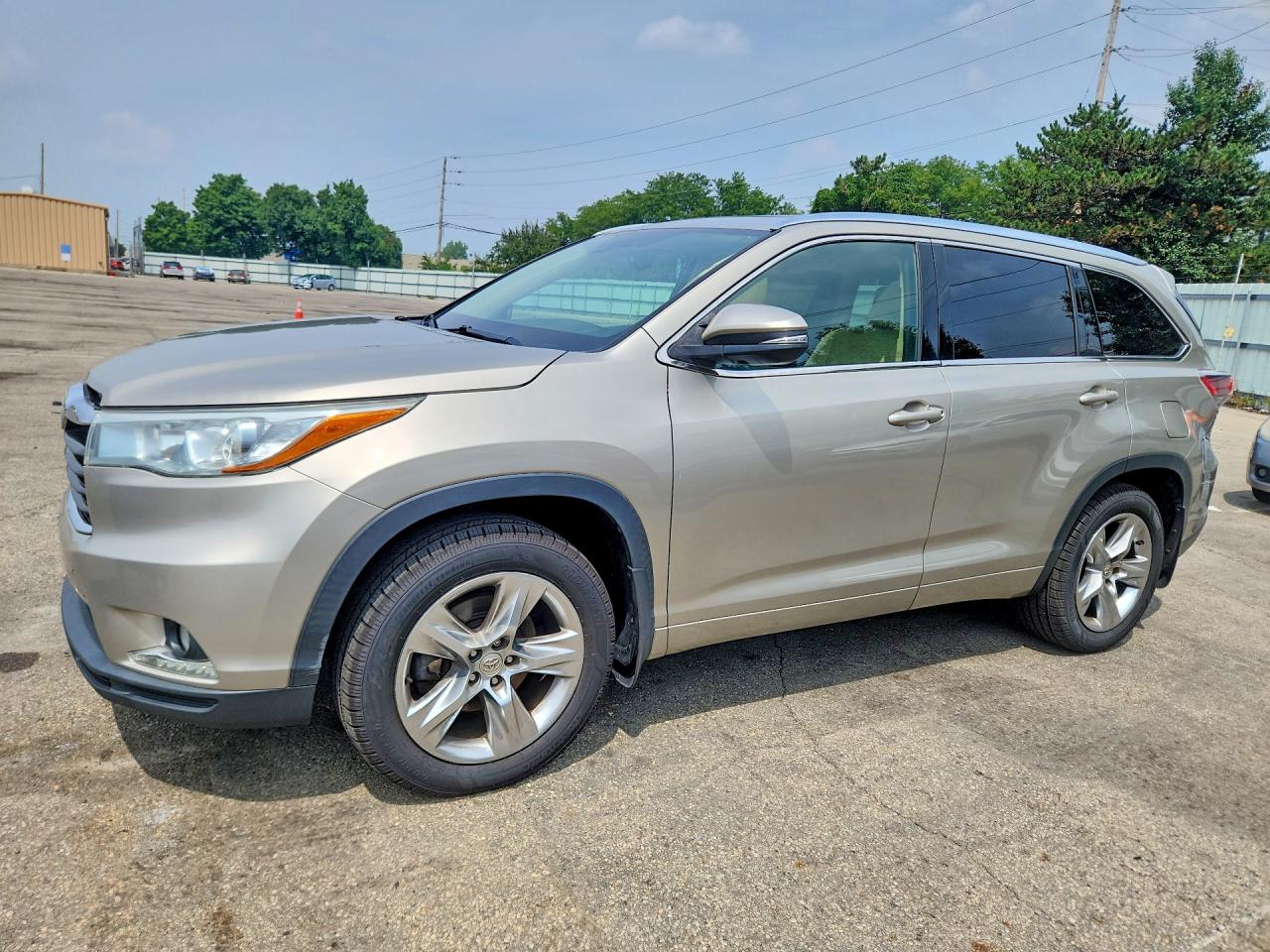 2015 Toyota Highlander Limited Platinum Silver vin: 5TDDKRFH5FS099451