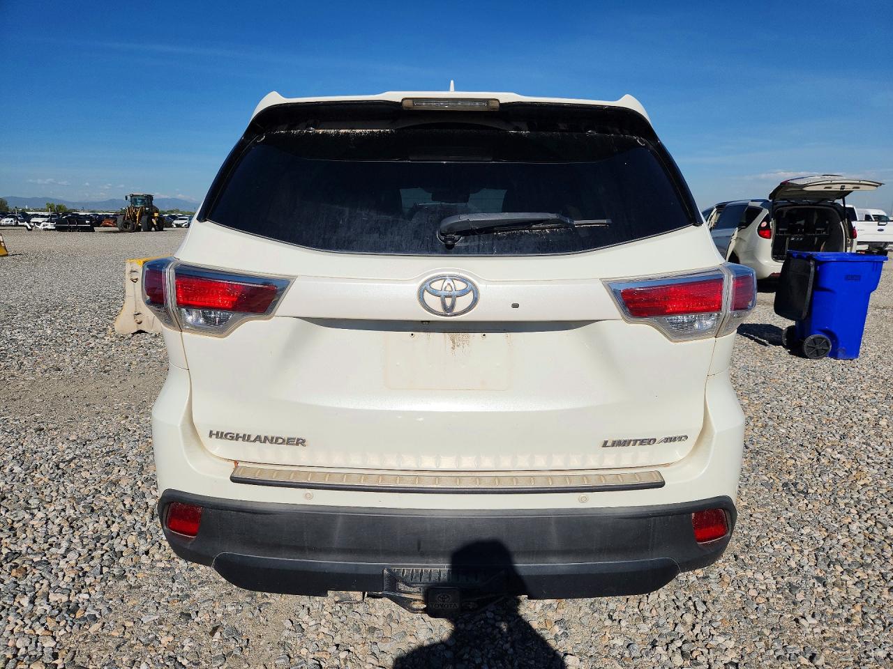 2015 Toyota Highlander Limited Platinum White vin: 5TDDKRFH5FS100789